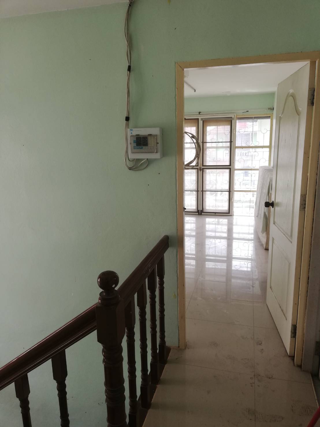 หมู่บ้านทรัพย์กานดา บ้านแฝด เนื้อที่ 47 ตร.ว. 2 ชั้น 3 นอน 2 น้ำ 1 ครัว ที่จอดรถ 2 คัน +(หหน้าบ้าน1คัน) ถนนรังสิต-ปทุมธานี ถนน345 ต.บ้านฉาง อ.เมืองปทุมธานี จ.ปทุมธานี