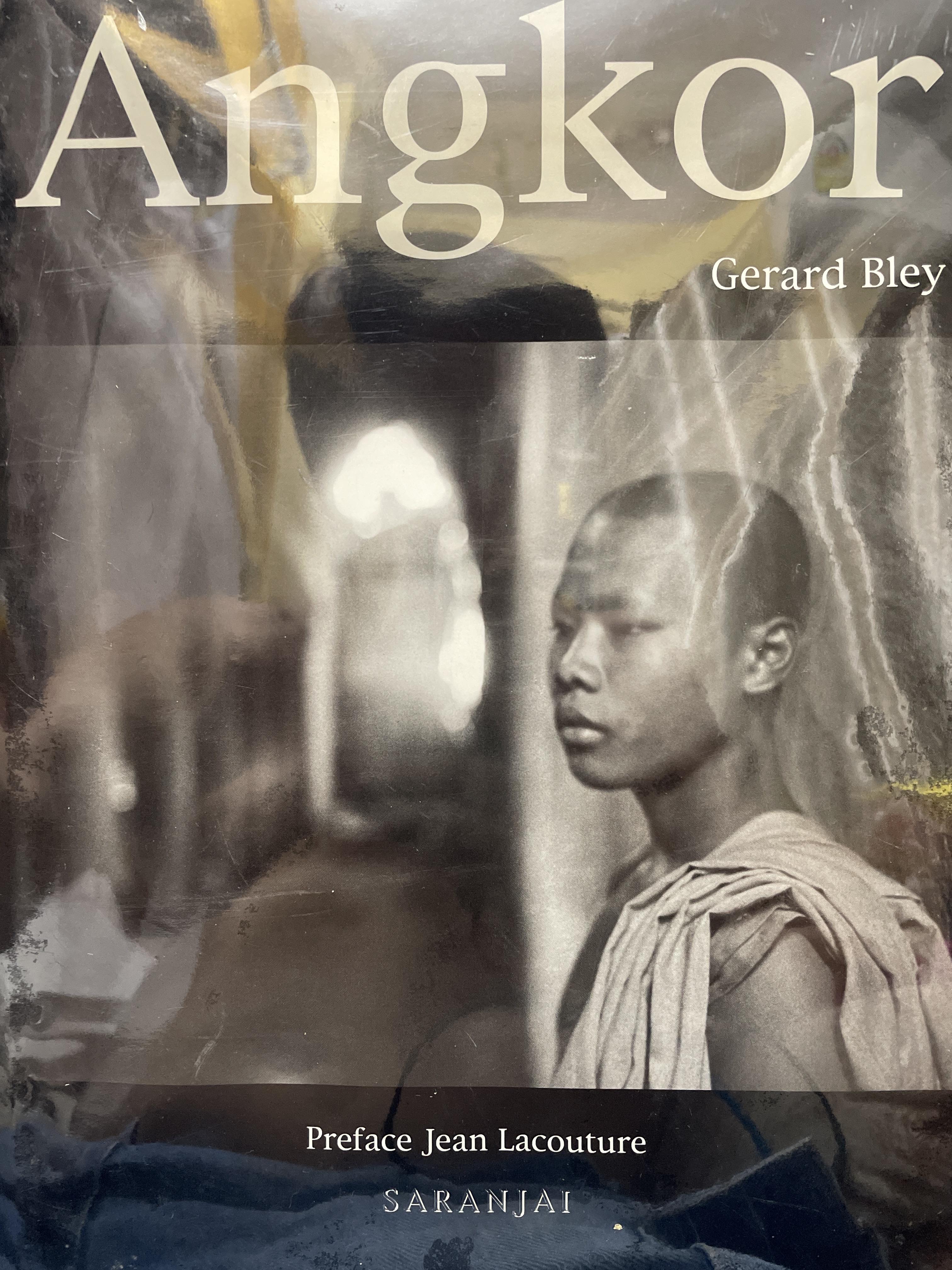 Angkor. ผู้เขียน Gerard Bley. เป็นหนังงสือปกแข็งเล่มยักษ์สภาพใหม่ฯจากโรงพิมพ์ 7,500 กรัม