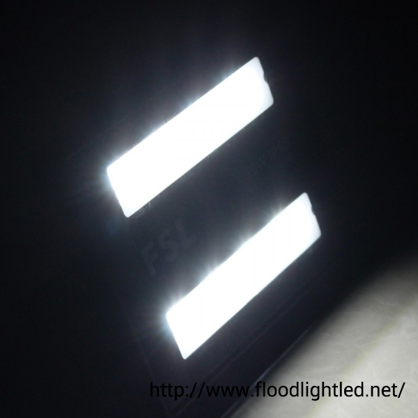 สปอร์ตไลท์ LED 30w ยี่ห้อ FSL (แสงขาว)