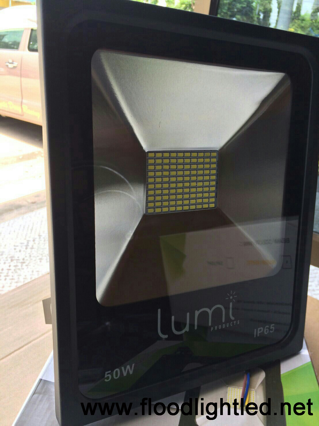 สปอร์ตไลท์ LED Lumi 50w (แสงส้ม)