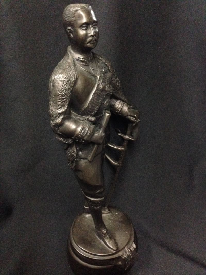 รูปหล่อทองเหลืองรัชกาลที่5