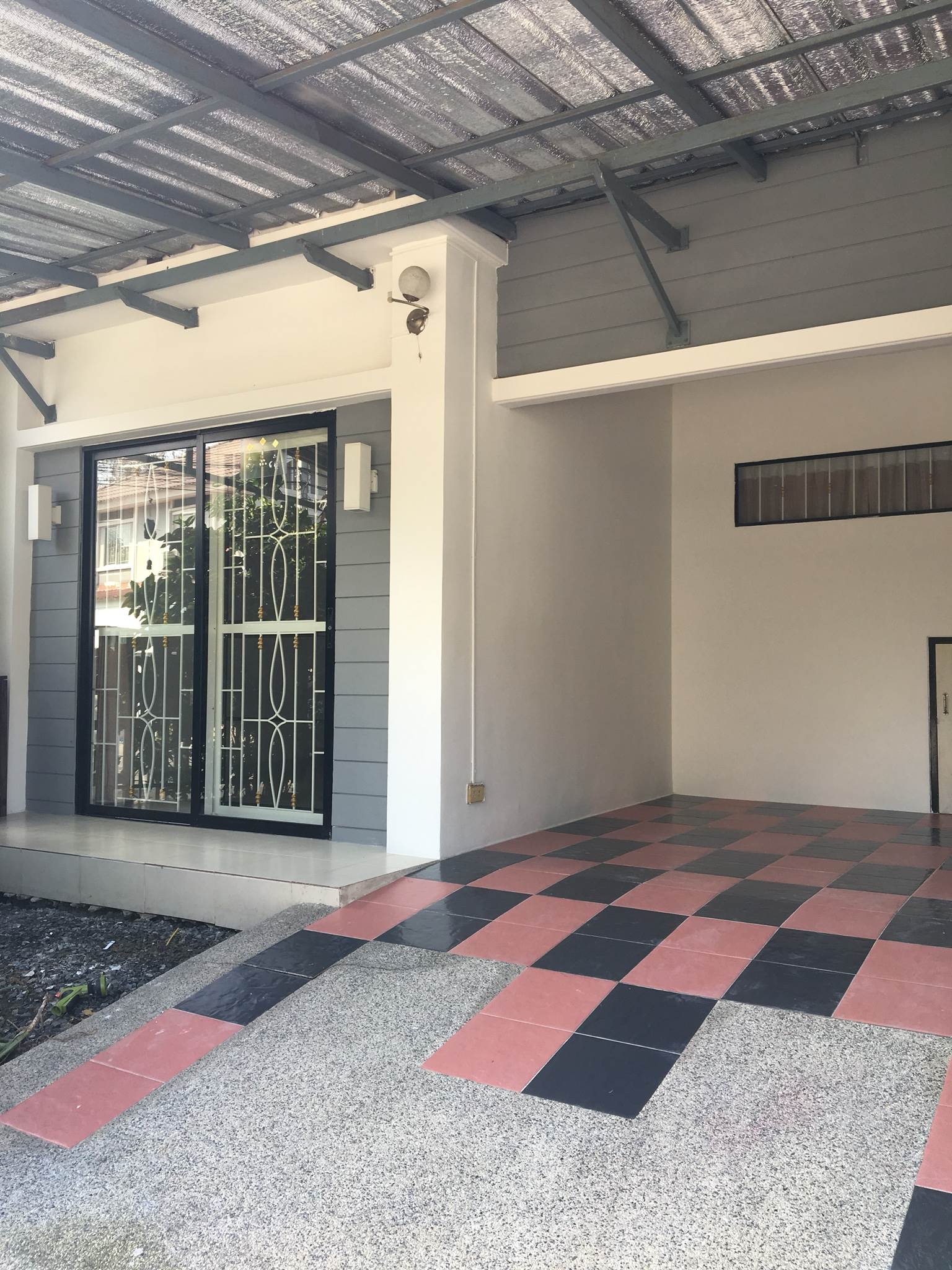 หมู่บ้านพฤกษา 54 บางใหญ่-เซ็นทรัลเวสท์เกต ถนนกาญจนาภิเษก (ซ.คลองถนน) หน้ากว้าง 6 เมตร สภาพแวดล้อมดีเยี่ยม เดินทางสะดวก 5นาทีถึง รถไฟฟ้าสายสีม่วงสถานี "ตลาดบางใหญ่" และ สถานี"คลองบางไผ่"