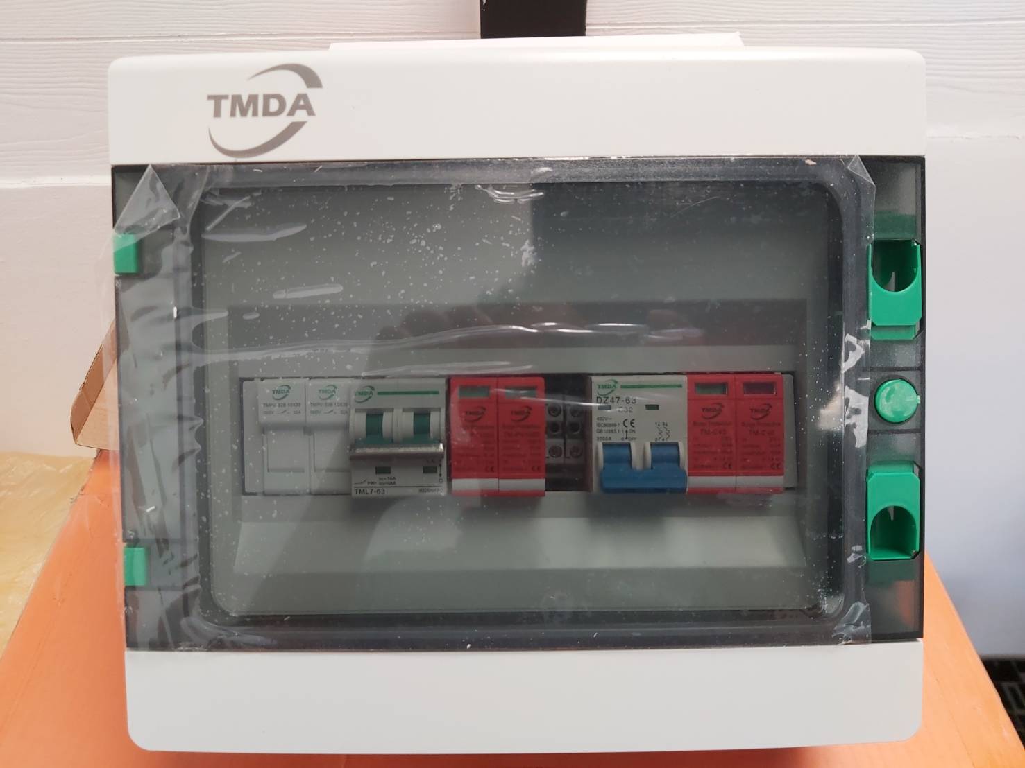 ตู้รวมไฟ ตู้ไฟสำเร็จ Combiner สำหรับขนาด 1.5kW - 3kW(single phase 1String ) แบรนด์ TMDA