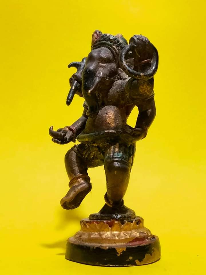 พระพิฆเนศปางร่ายรำ หรือปาง นาฏศิลป์ เนื้อทองเหลือง ขนาดเล็ก