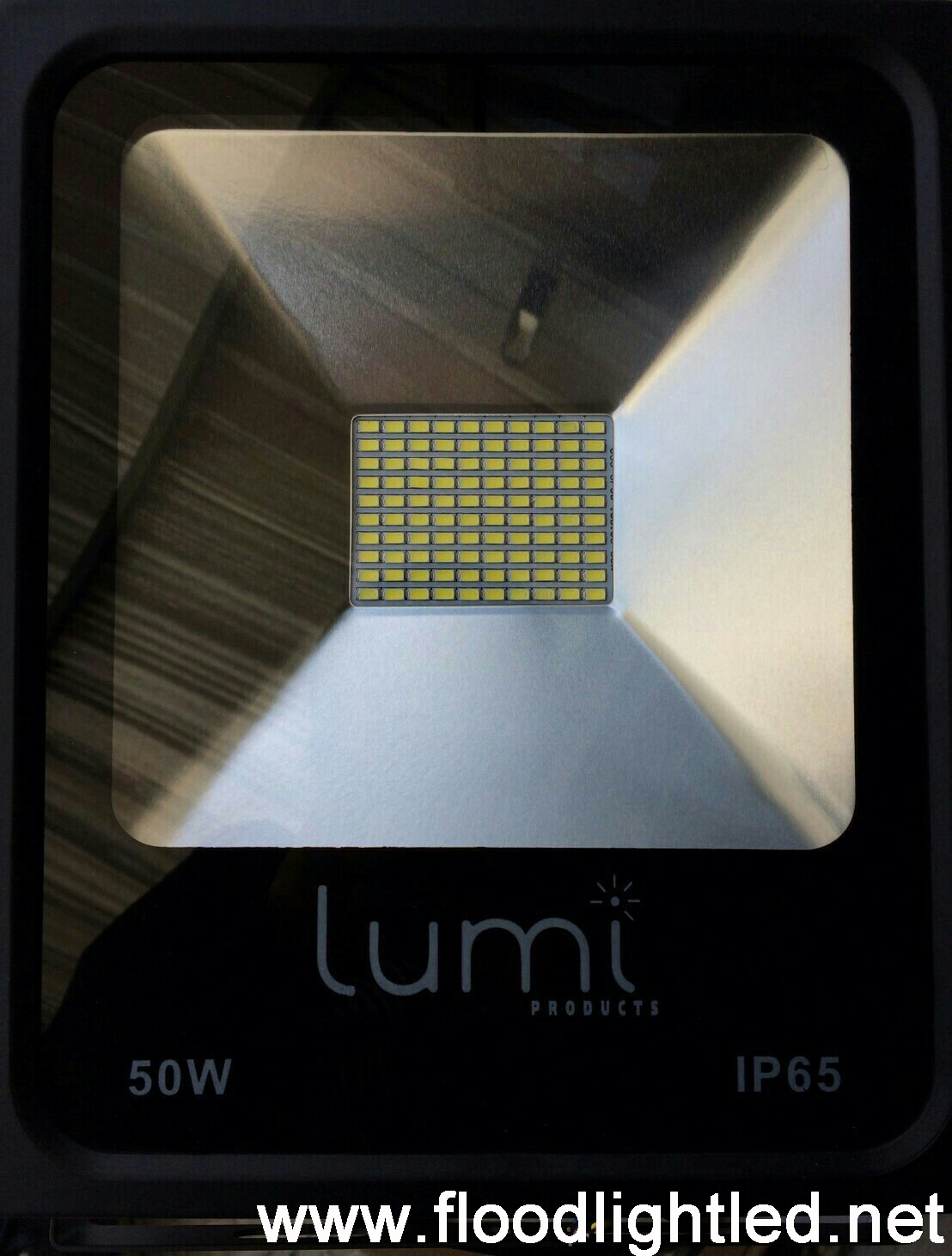 สปอร์ตไลท์ LED Lumi 50w (แสงส้ม)