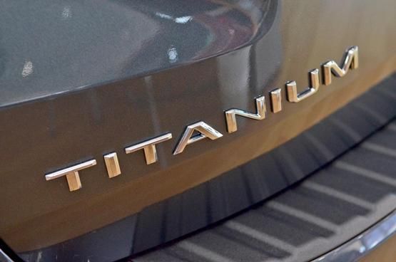 ตัวนูน Titanium