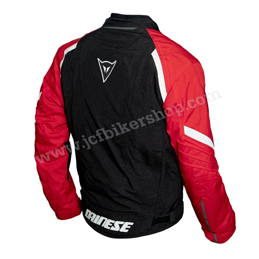 เสื้อการ์ดมอเตอร์ไซค์ Dainese ผ้าคอร์ดูร่า(CORDORA)น้ำหนักเบาและสามารถกันน้ำได้ในระดับหนึ่ง มีการ์ด 5 จุด