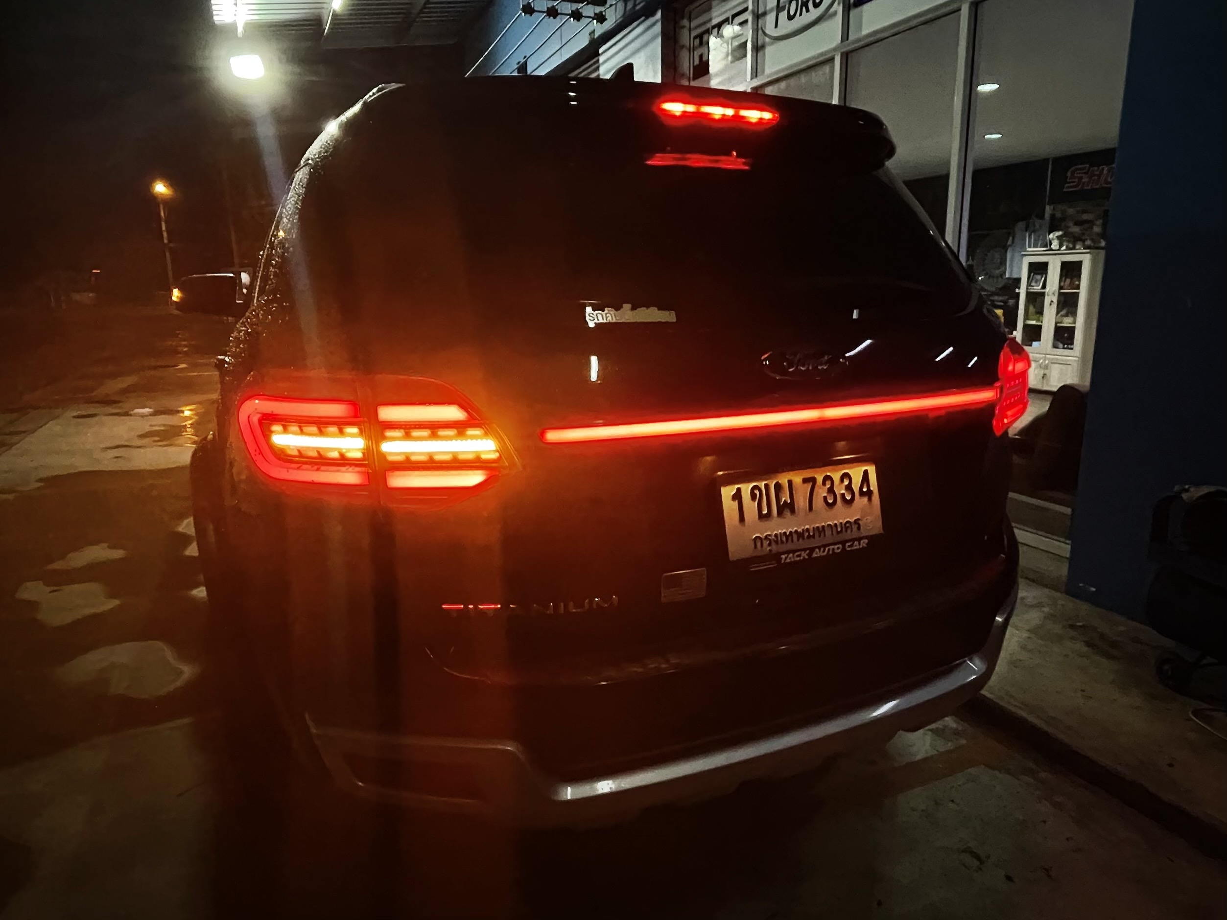 คาดท้าย Everest ทรง Cayenne (ไม่รวมไฟท้าย)