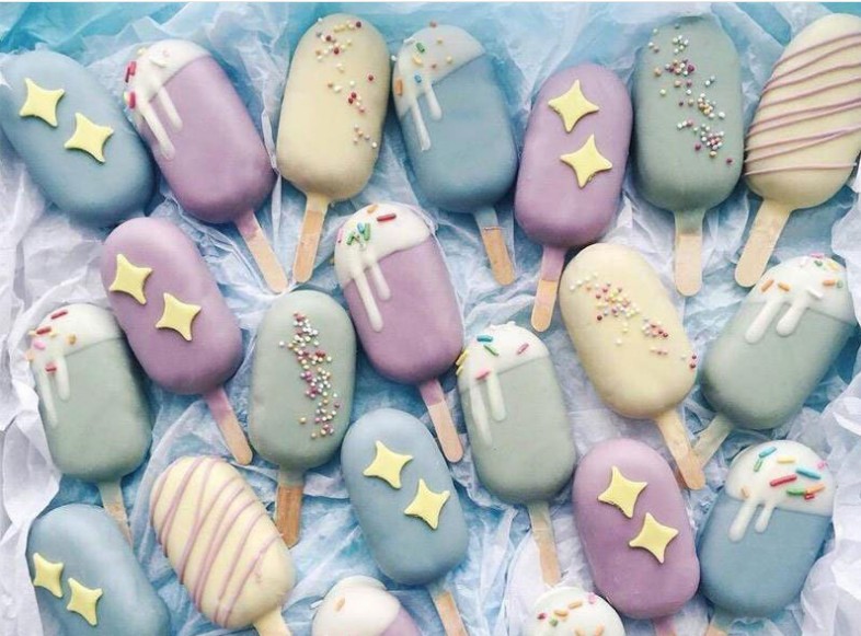 แม่พิมพ์เค้กป๊อบ พิพม์ซิลิโคนไอติม แบบ8ช่อง แถมไม้20อัน