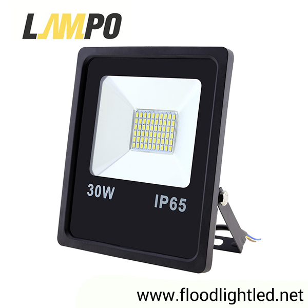 สปอร์ตไลท์ LED 30w รุ่นFIT ยี่ห้อLAMPO (แสงขาว)