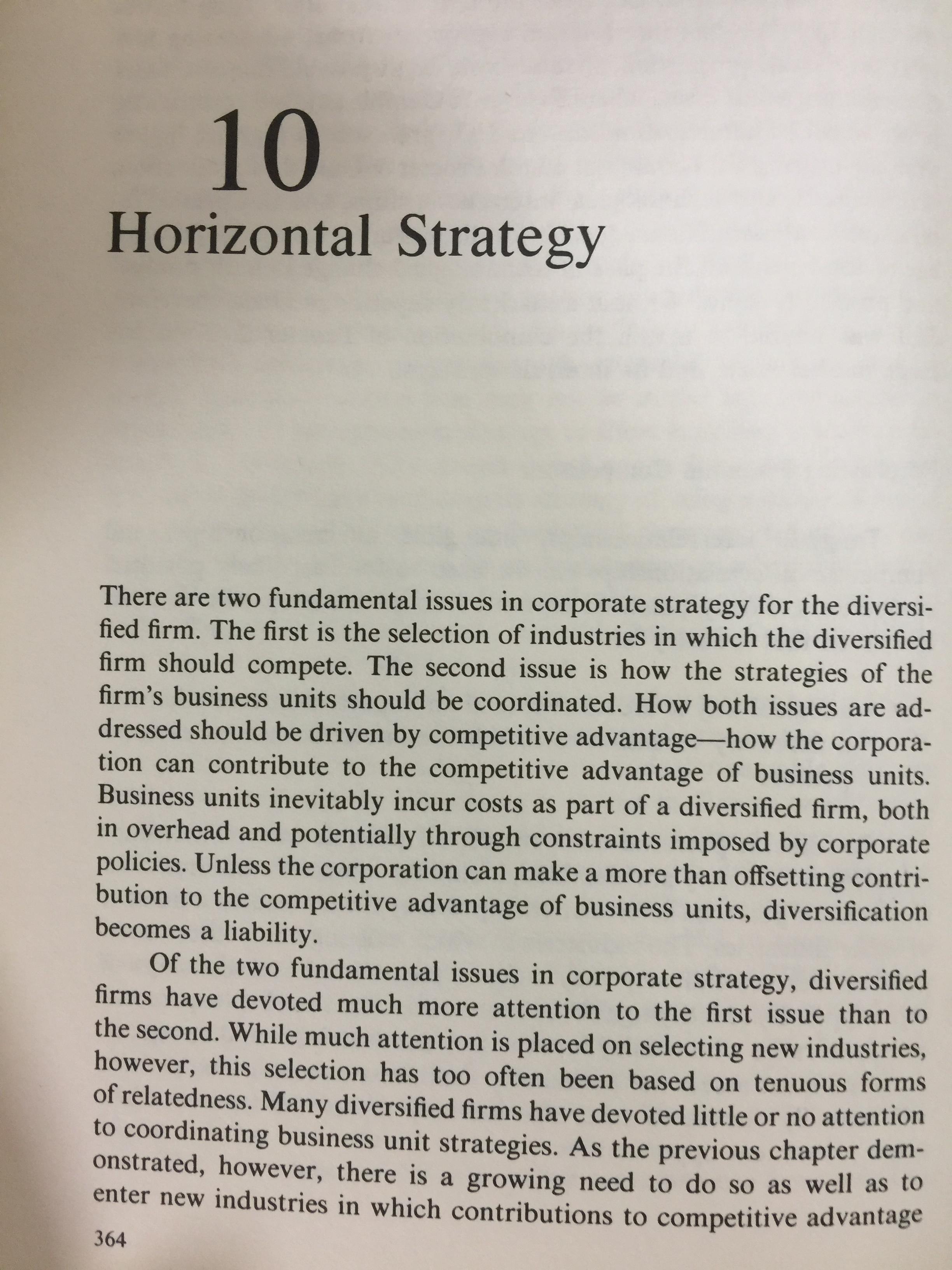 COMPLETITIVE ADVANTAGE. creating and sustaining superior performance ผู้เขียน Michael E.Porter 0 กก.