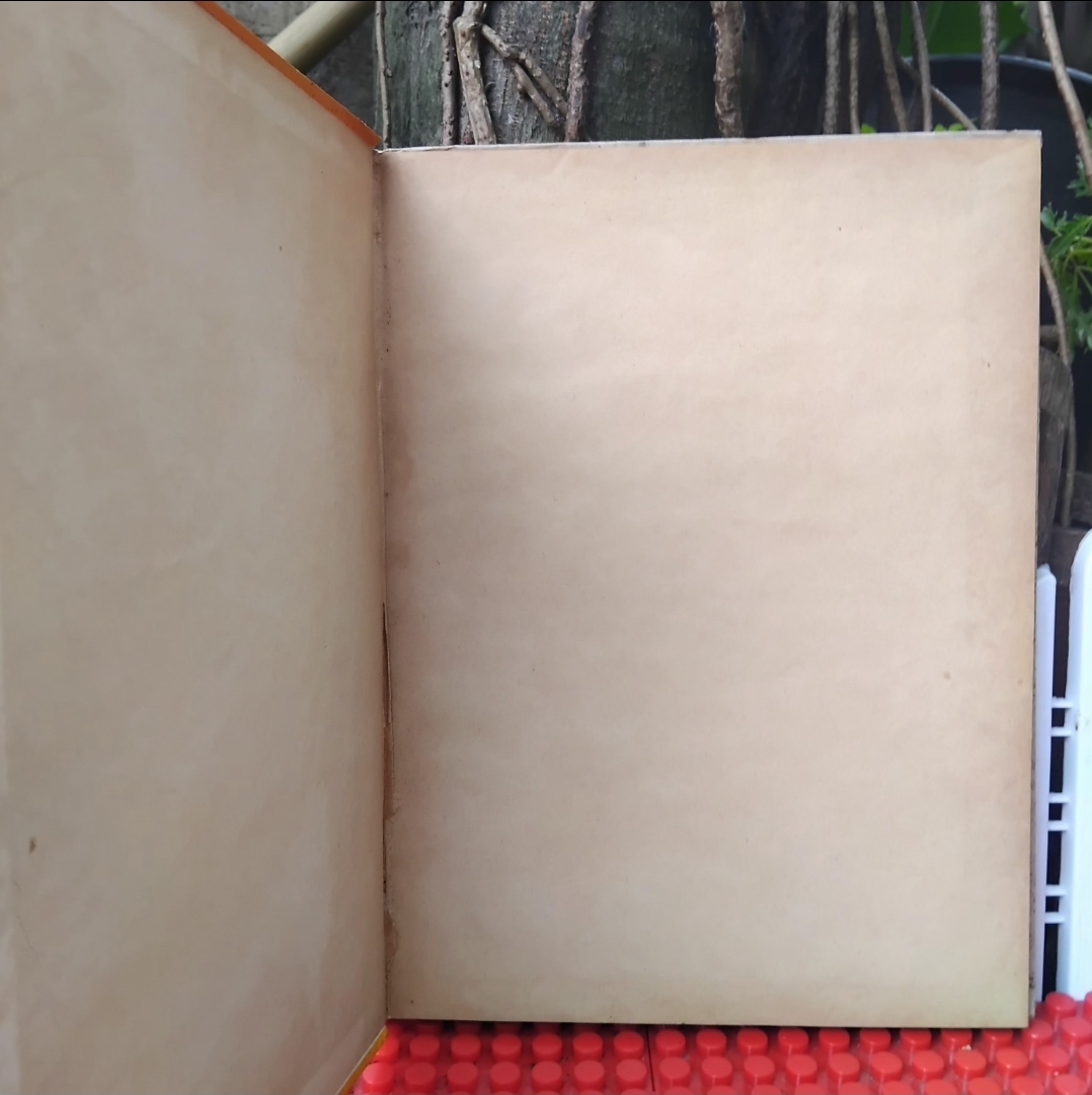 วิทยาศาสตร์การหายใจ แปลจาก Science of Breath ของ Yogi Ramacharaka แปลโดย พระพระยานรรัตนราชมานิต ตรึก จินตยานนท์