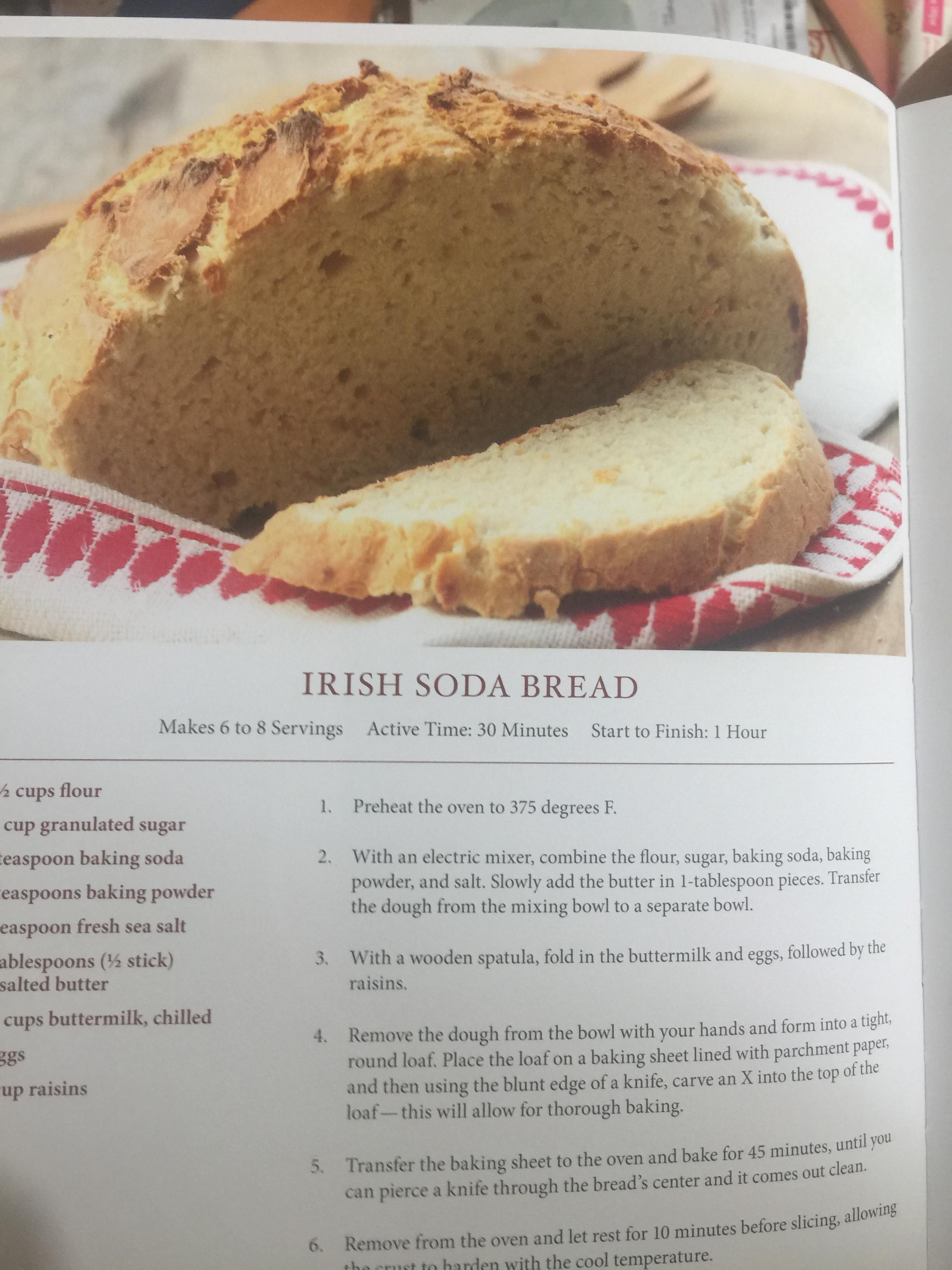 THE SUNDAY DINNER. COOKBOOK. OVER 250 MODERN AMERICAN CLASSICS TO. SHARE WITH FAMILY AND. FRIENDS 0 กก.