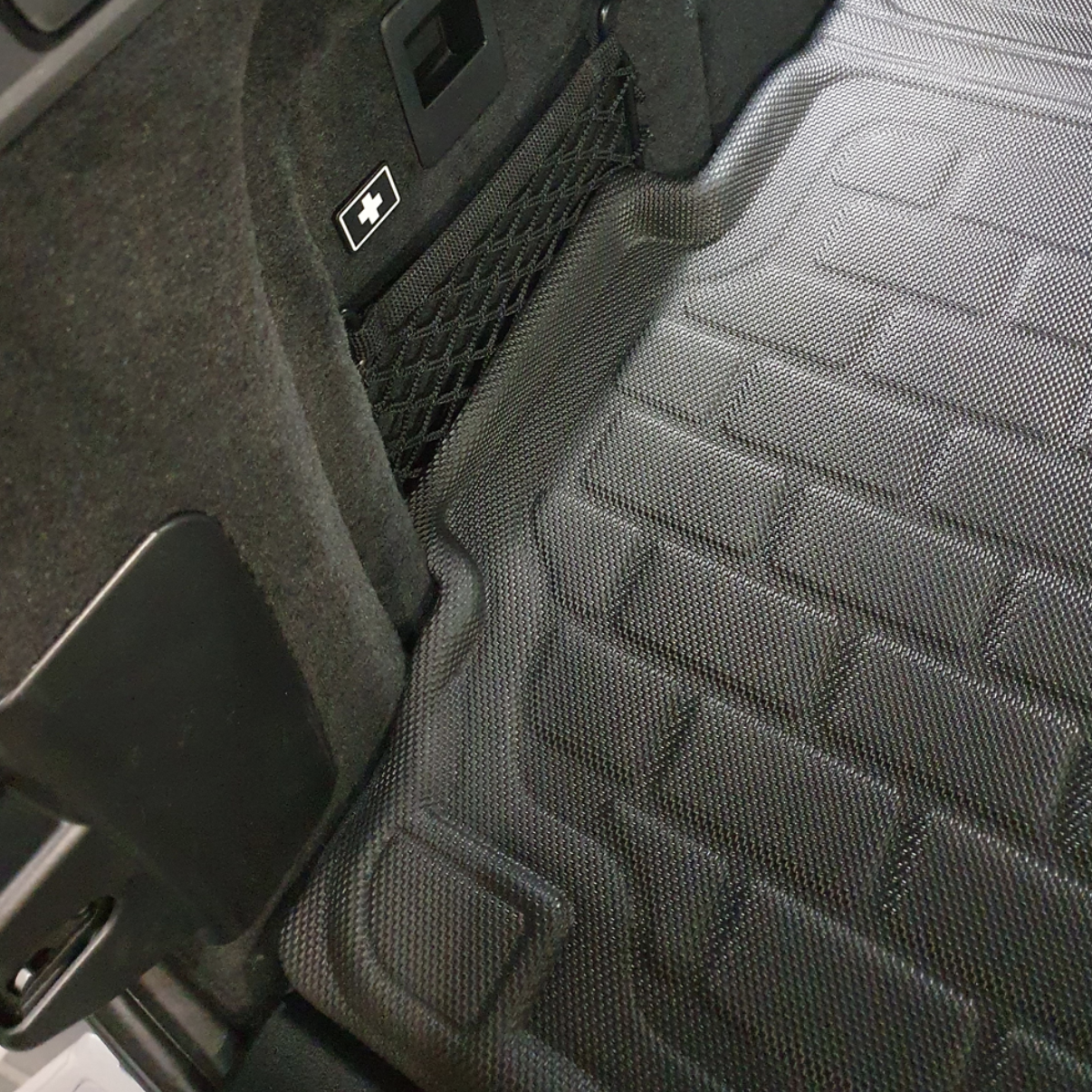 ถาดปูท้ายรถยนต์ BMW ยี่ห้อ 3D / BMW X5 G05