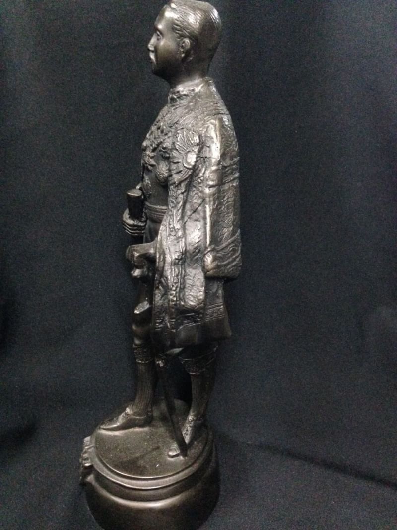 รูปหล่อทองเหลืองรัชกาลที่5