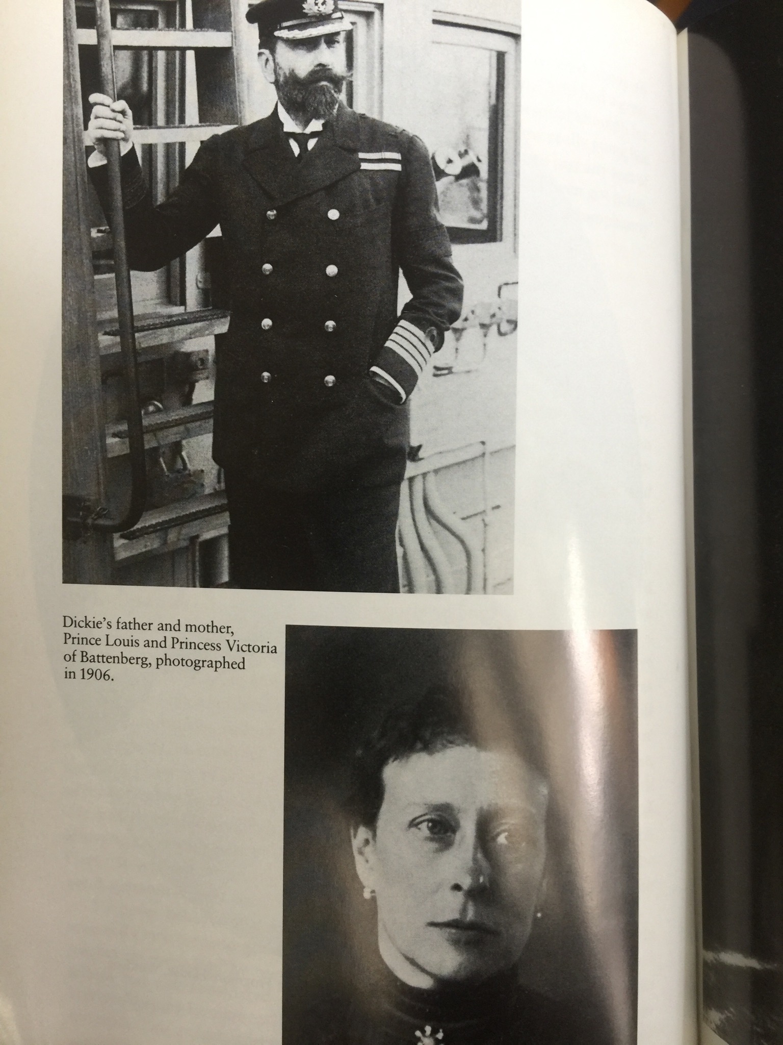 MOUNTBATTEN. the official biography PHILIP ZIEGIER. WITH A.NEW FOREWORD 0 กก.