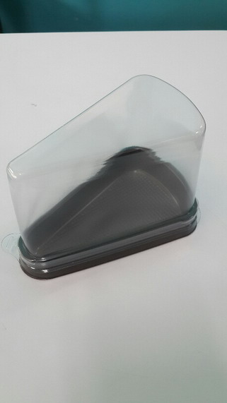 กล่องพลาสติกครอบเค้กสามเหลี่ยมสูง