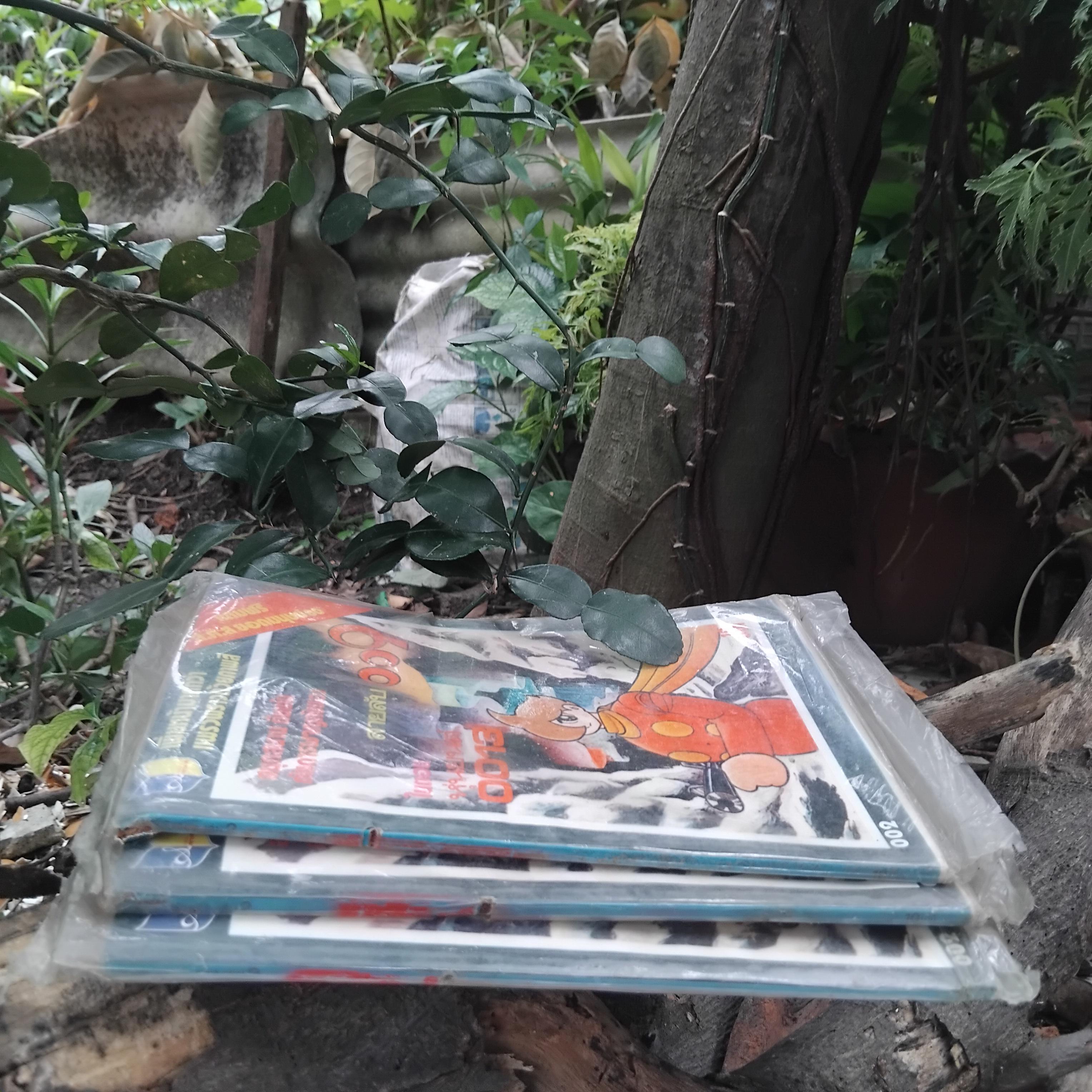 สายลับ009 ตอน หุ่นยนต์0013 เล่มเดียวจบ แถม ส.ค.ส. ยอดมนุษย์08 ในซีล