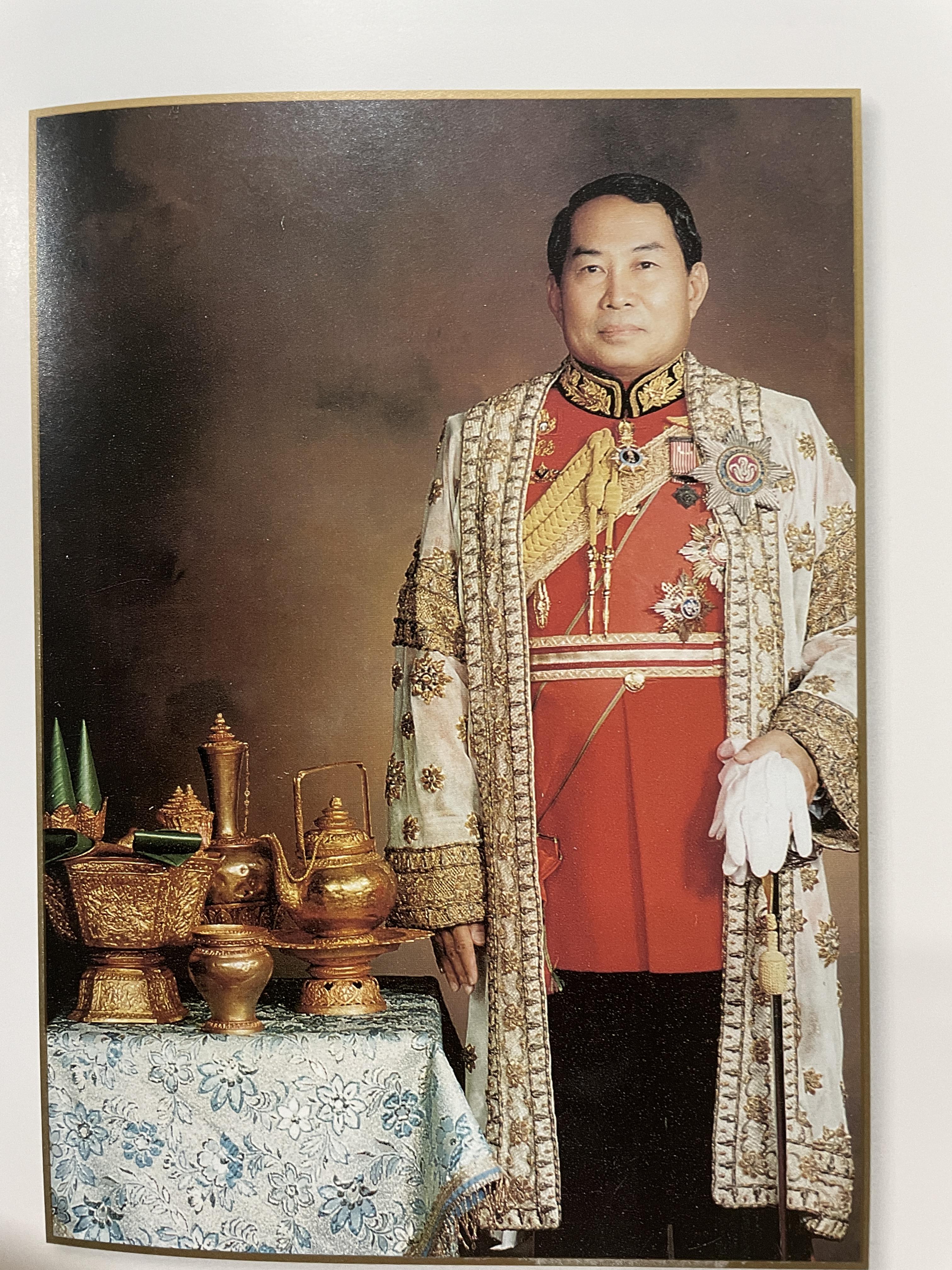 ชีวิตและผลงาน พลเอก เชษฐา ฐานะจาโร ผู้บังคับบัญชาทหารบก(1 ตุลาคม 2539-30 กันยายน 2541 ) 6,500 กรัม