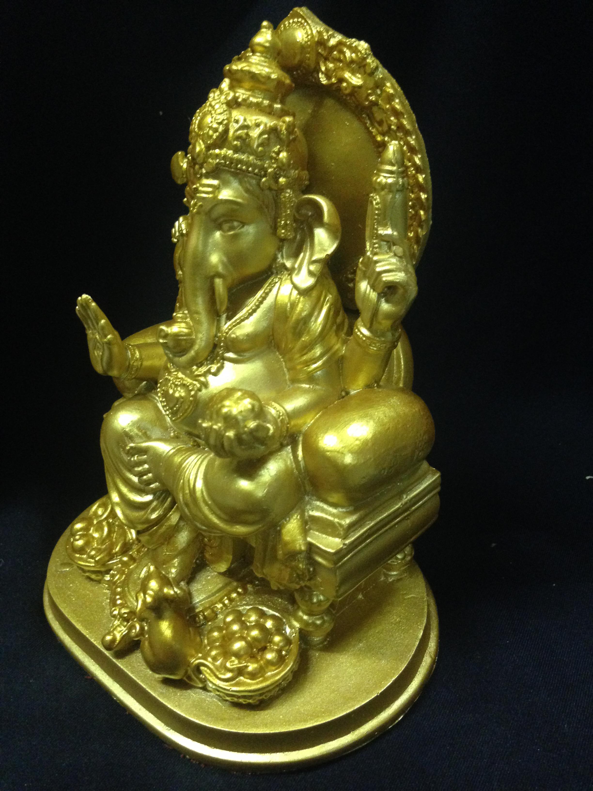 พระพิฆเนศ ปางนั่งบัลลังก์ สีทอง