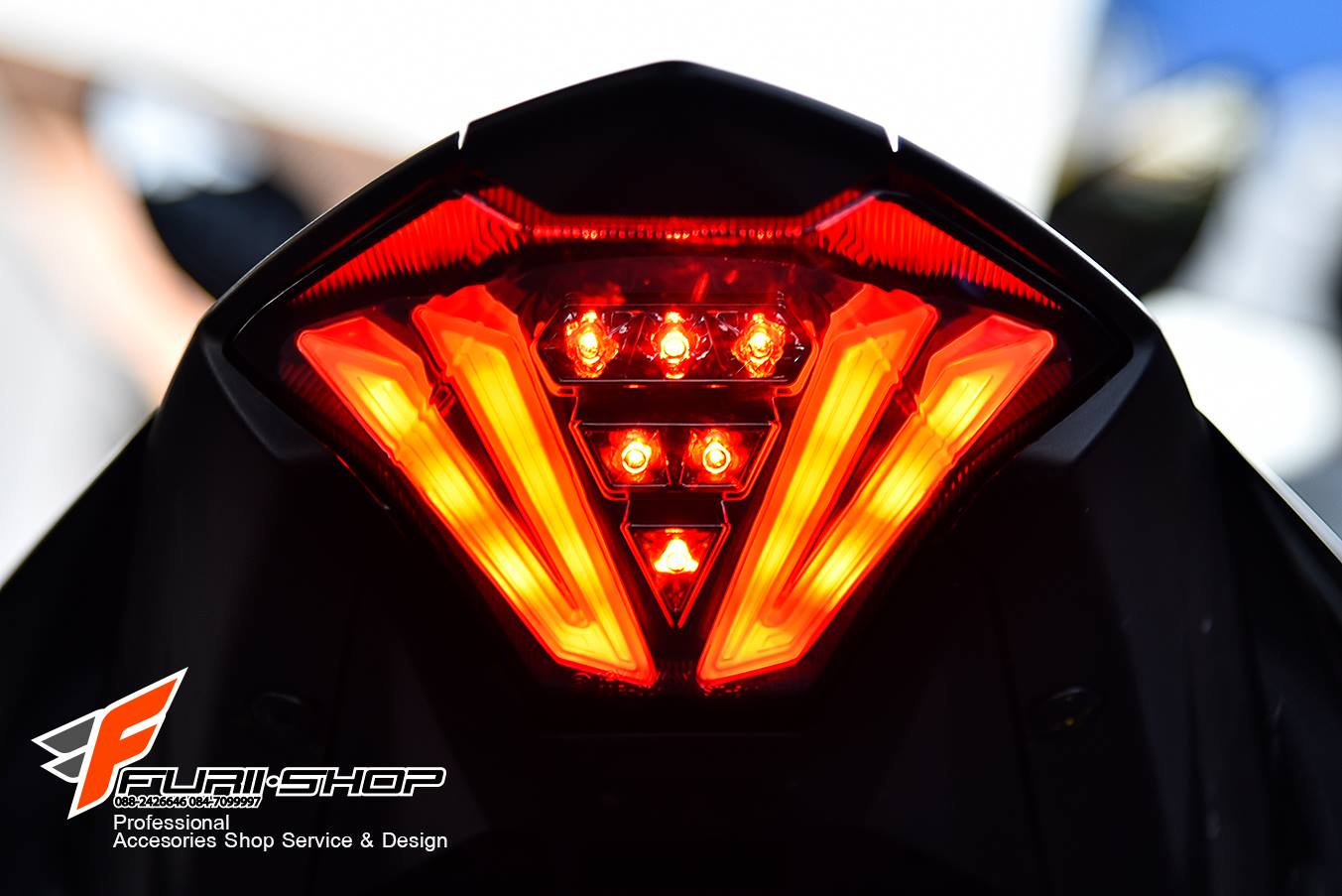 ไฟท้าย ไฟแต่ง ไฟบิ๊กไบค์ SUGA V.1 FOR YAMAHA R3/MT03