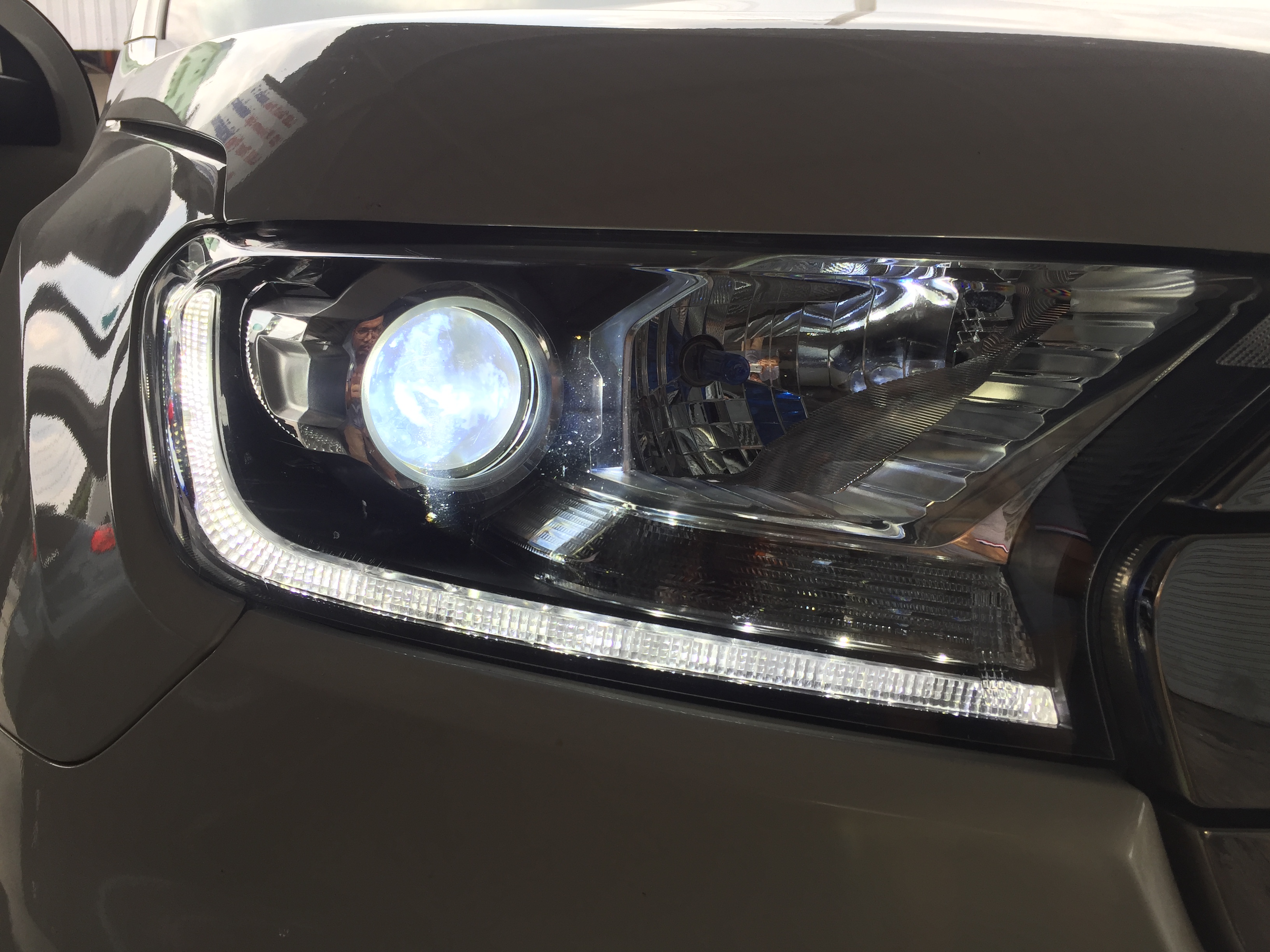 หลอดไฟหน้าซีนอน HID H11