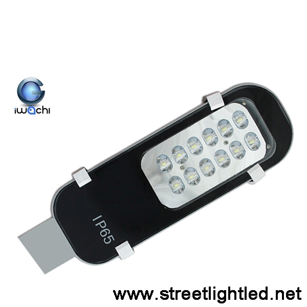 โคมไฟถนน LED IWACHI 12w