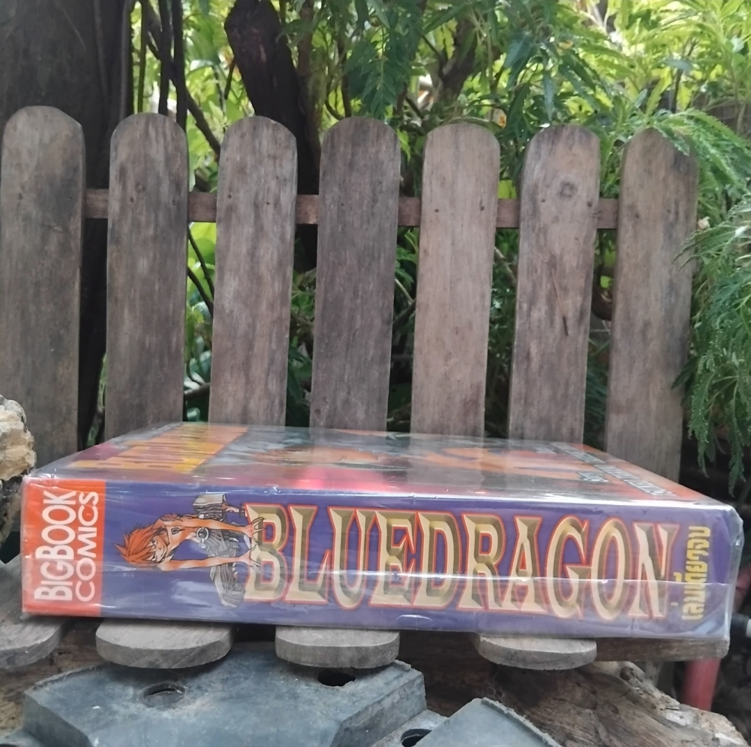 BLUEDRAGON ปกแข็ง เล่มเดียวจบ มือ1 มีขีดสันหนังสือ มีซ้ำหลายเล่มครับ