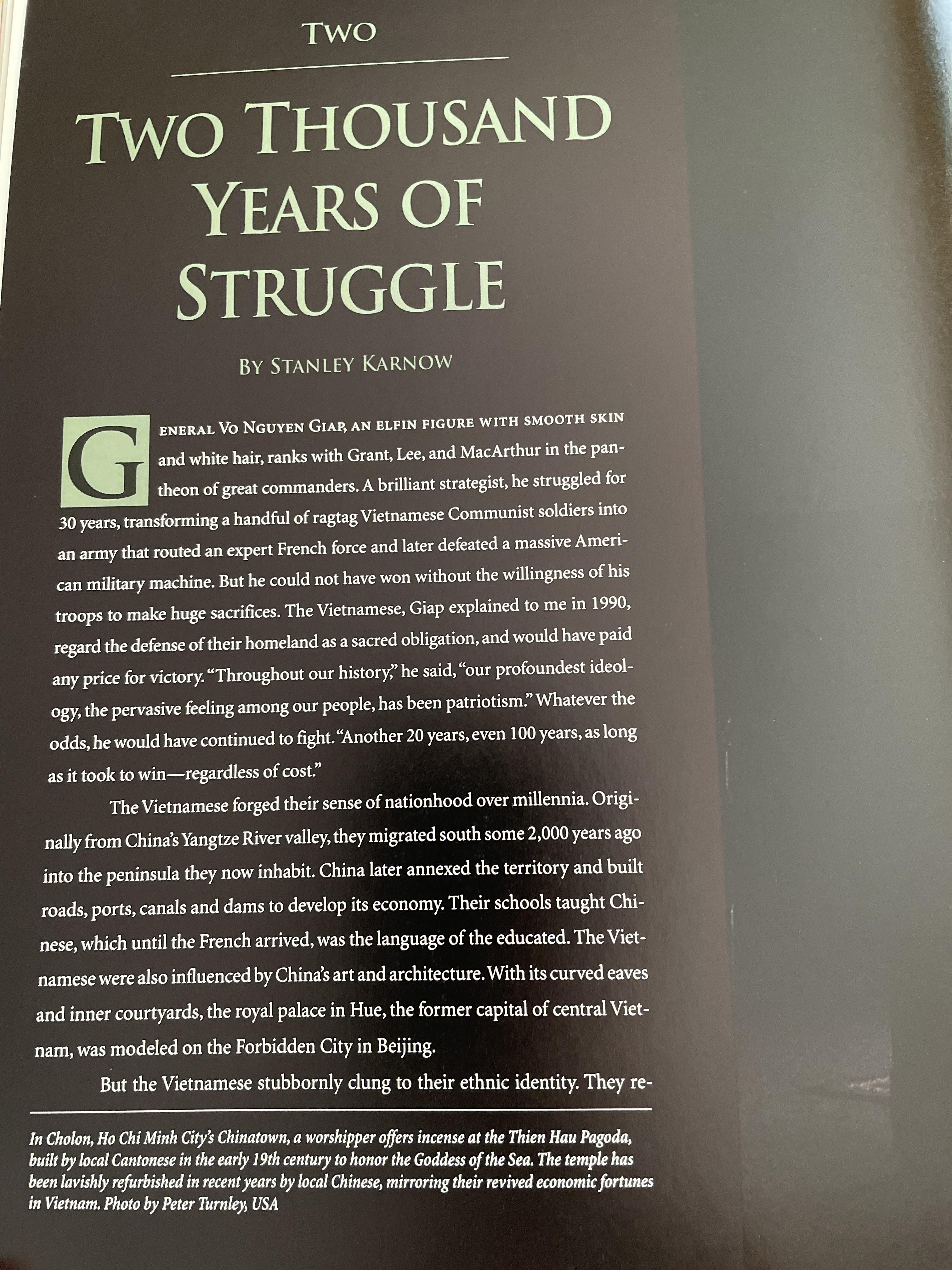 PASSAGE TO. VIETNAM. THROUGH THE. EYES OF SEVENTY PHOTOGRAPHERS. 0 กก.