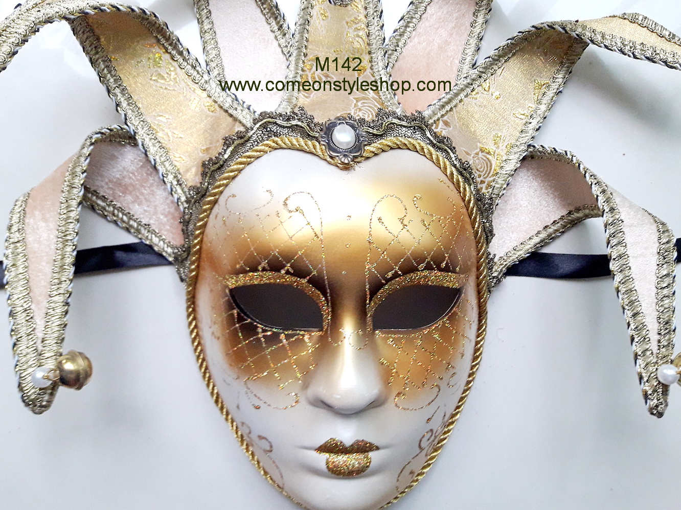 หน้ากากแฟนซี เวนิส สีทองครีม หน้ากากออกงานปาร์ตี้ Classic Gold Joker Venetian