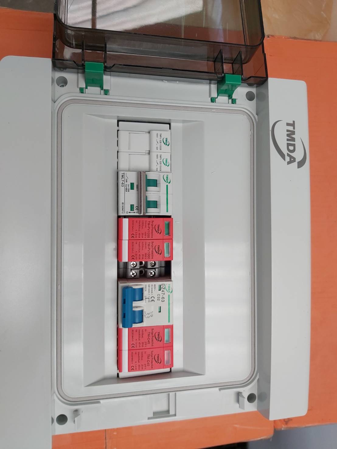 ตู้รวมไฟ ตู้ไฟสำเร็จ Combiner สำหรับขนาด 1.5kW - 3kW(single phase 1String ) แบรนด์ TMDA