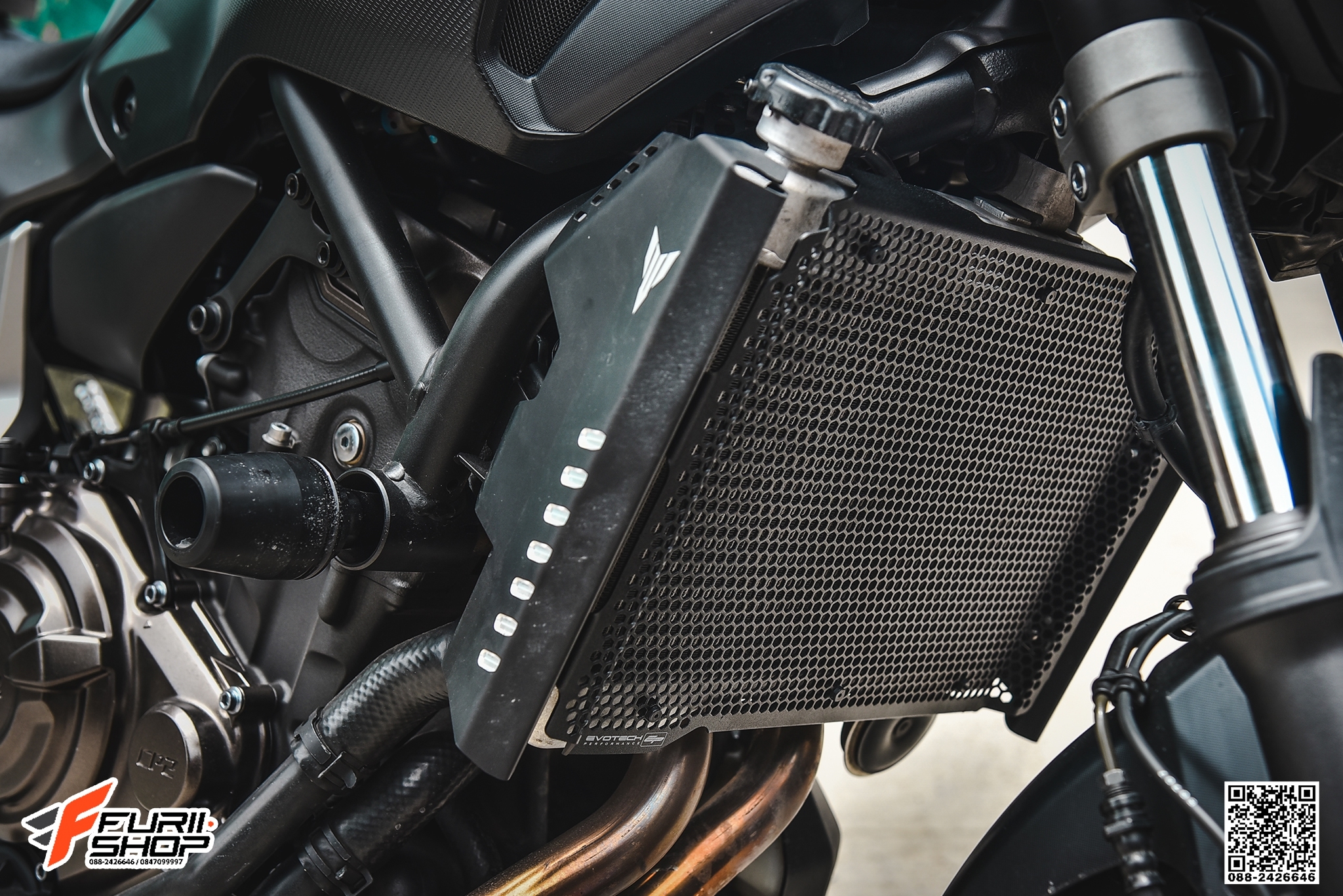 การ์ดหม้อน้ำ EVOTECH FOR YAMAHA MT-07