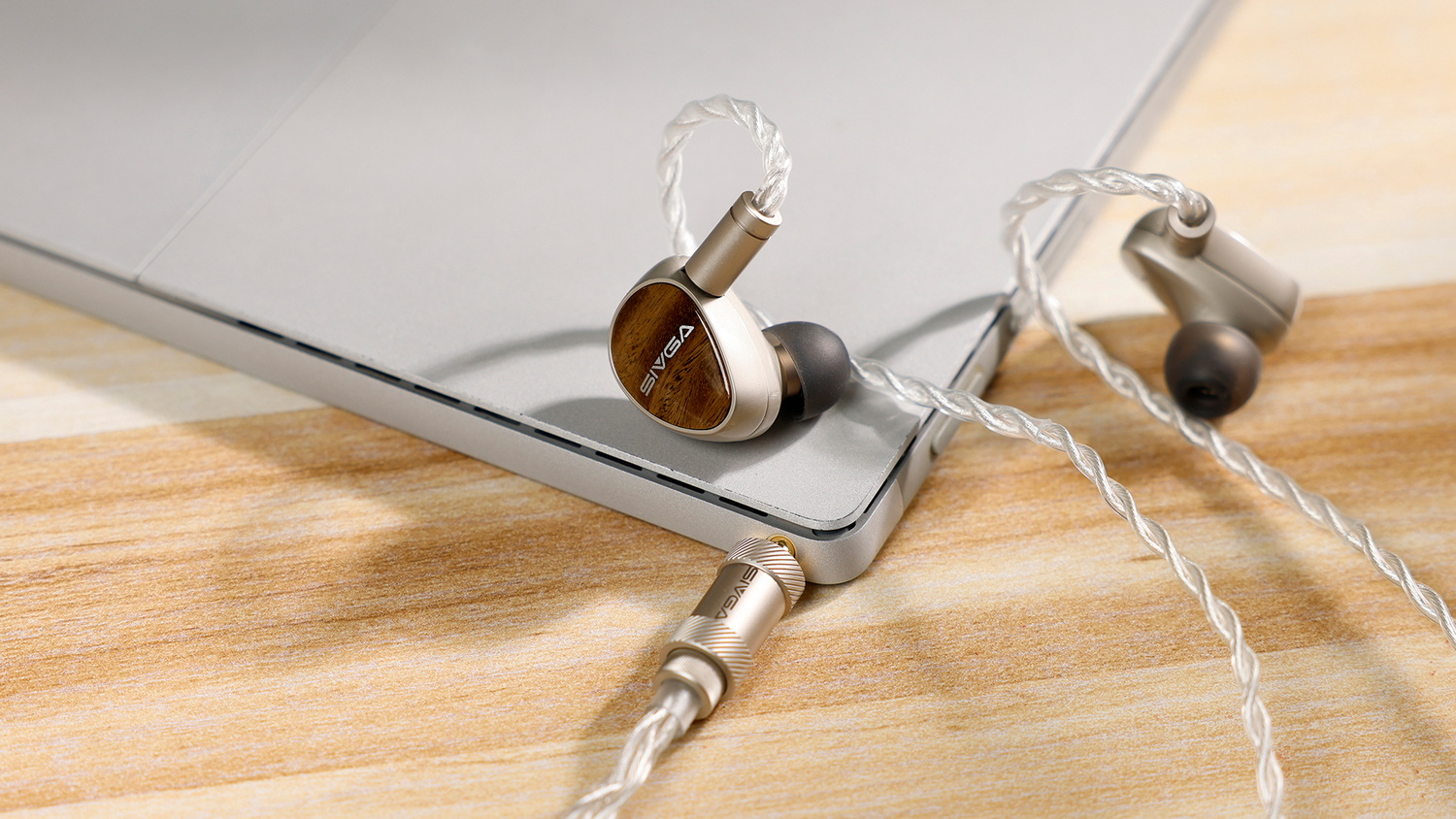 Sivga QueUTG หูฟัง IEMs ไดรเวอร์ Dynamic ไดอะแฟรมกระจกแบน ปลั๊กหูฟังถอดเปลี่ยนได้ ประกันศูนย์ไทย
