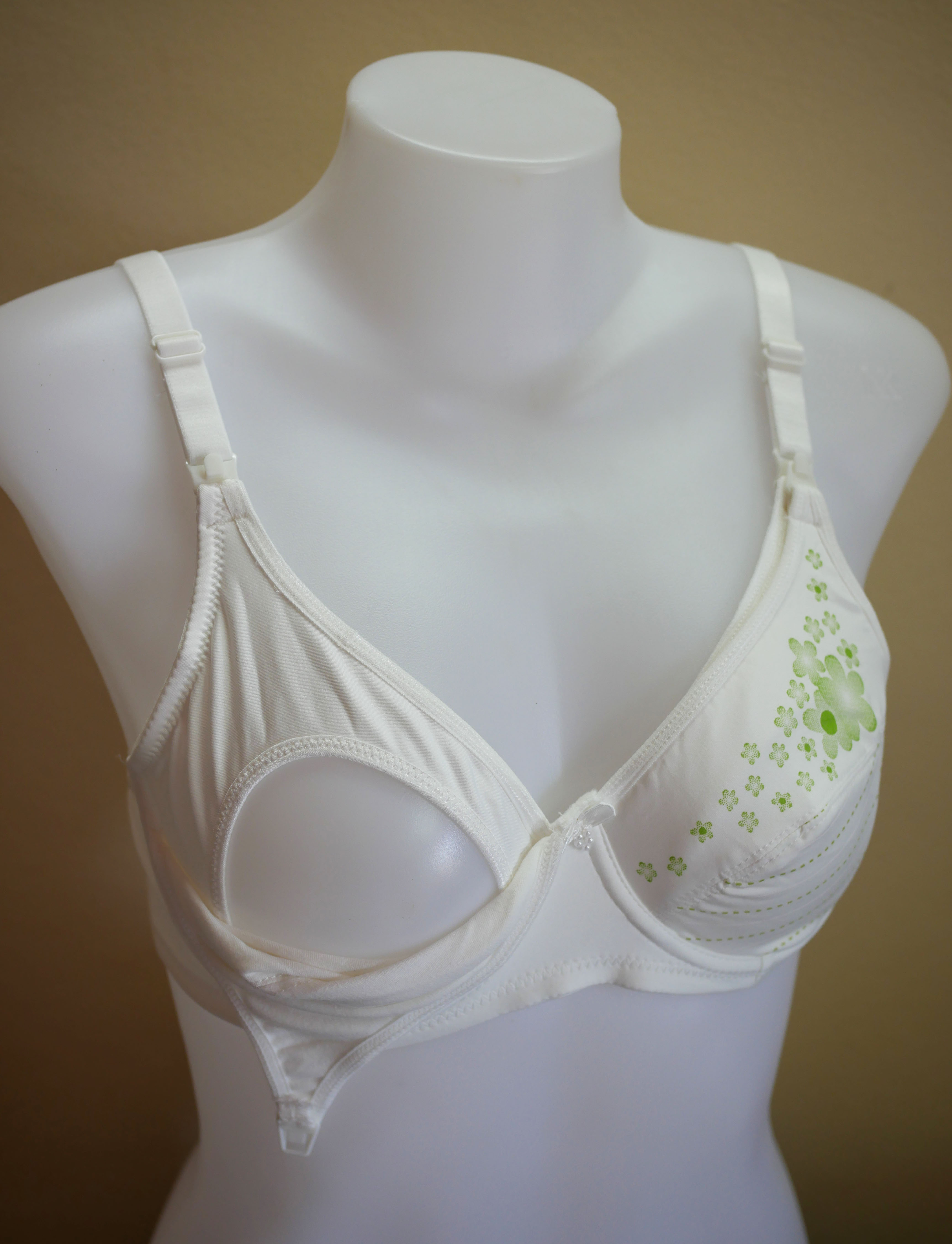 A529_[Size-38/85-สีขาวเขียว]_เสื้อชั้นในให้นม-มีโครง