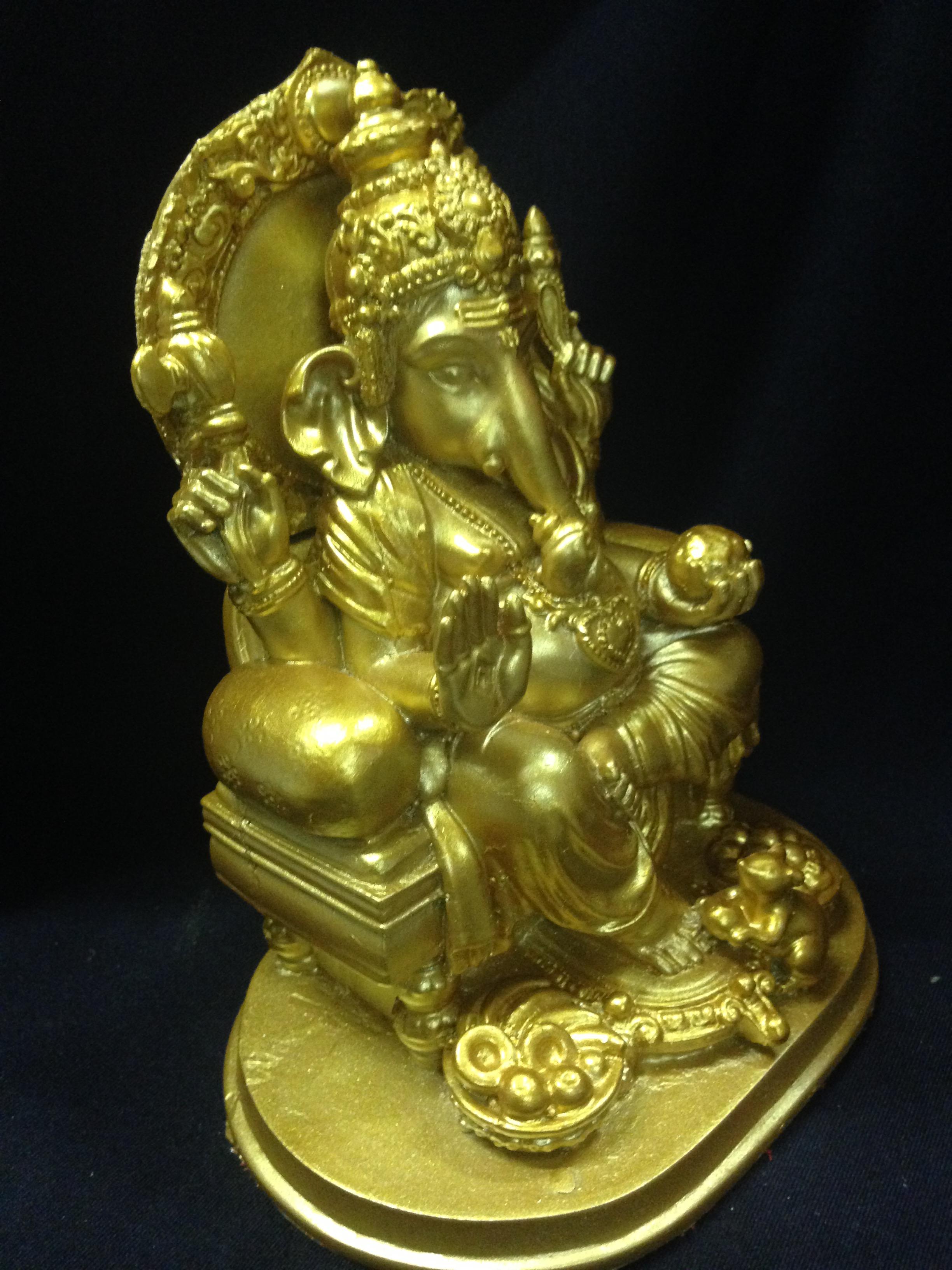 พระพิฆเนศ ปางนั่งบัลลังก์ สีทอง