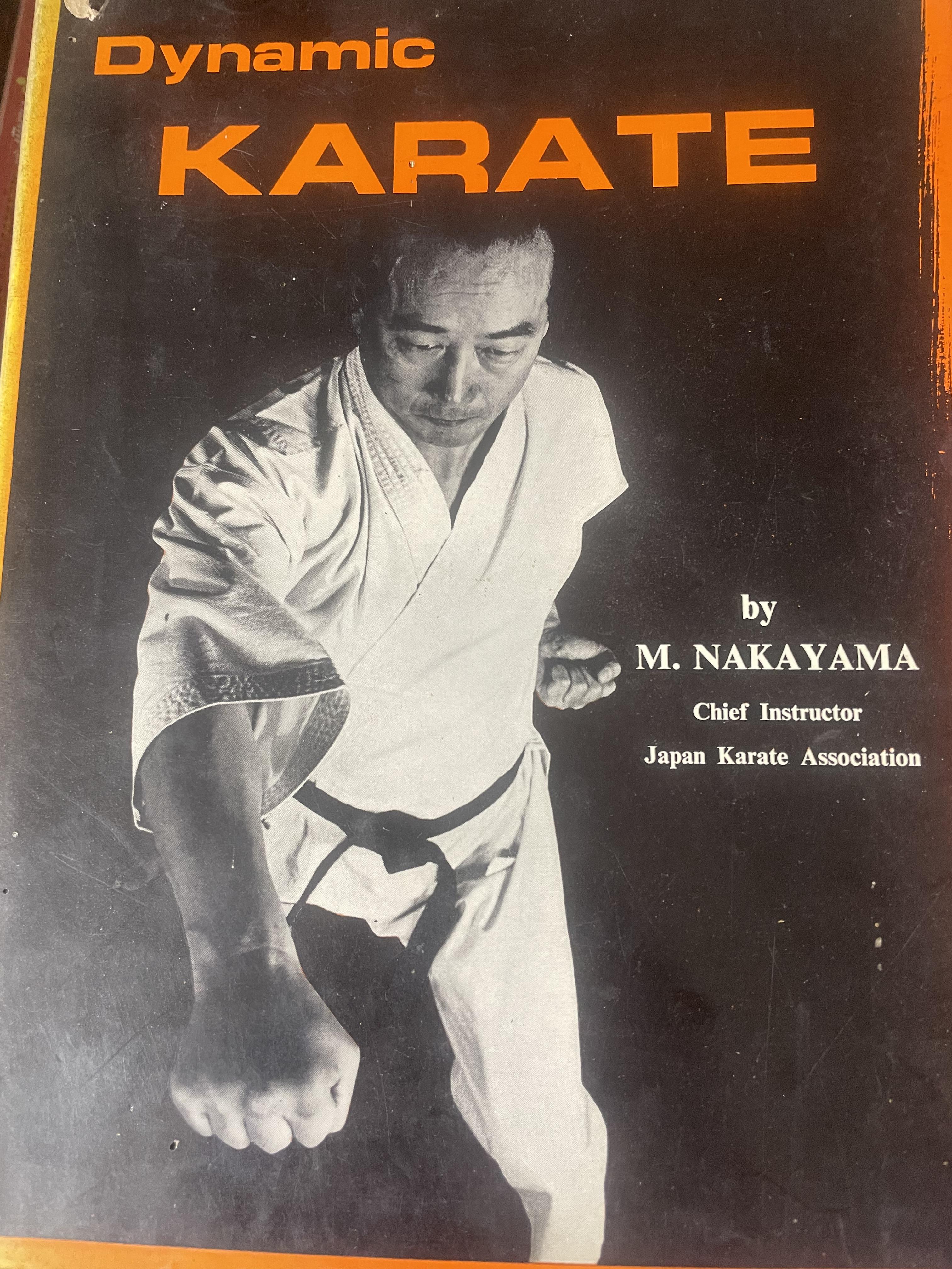 Dynamic KARATE by M.NAKAYAMA Chief Instrutor. Japan Karate Association 5,500 กรัม