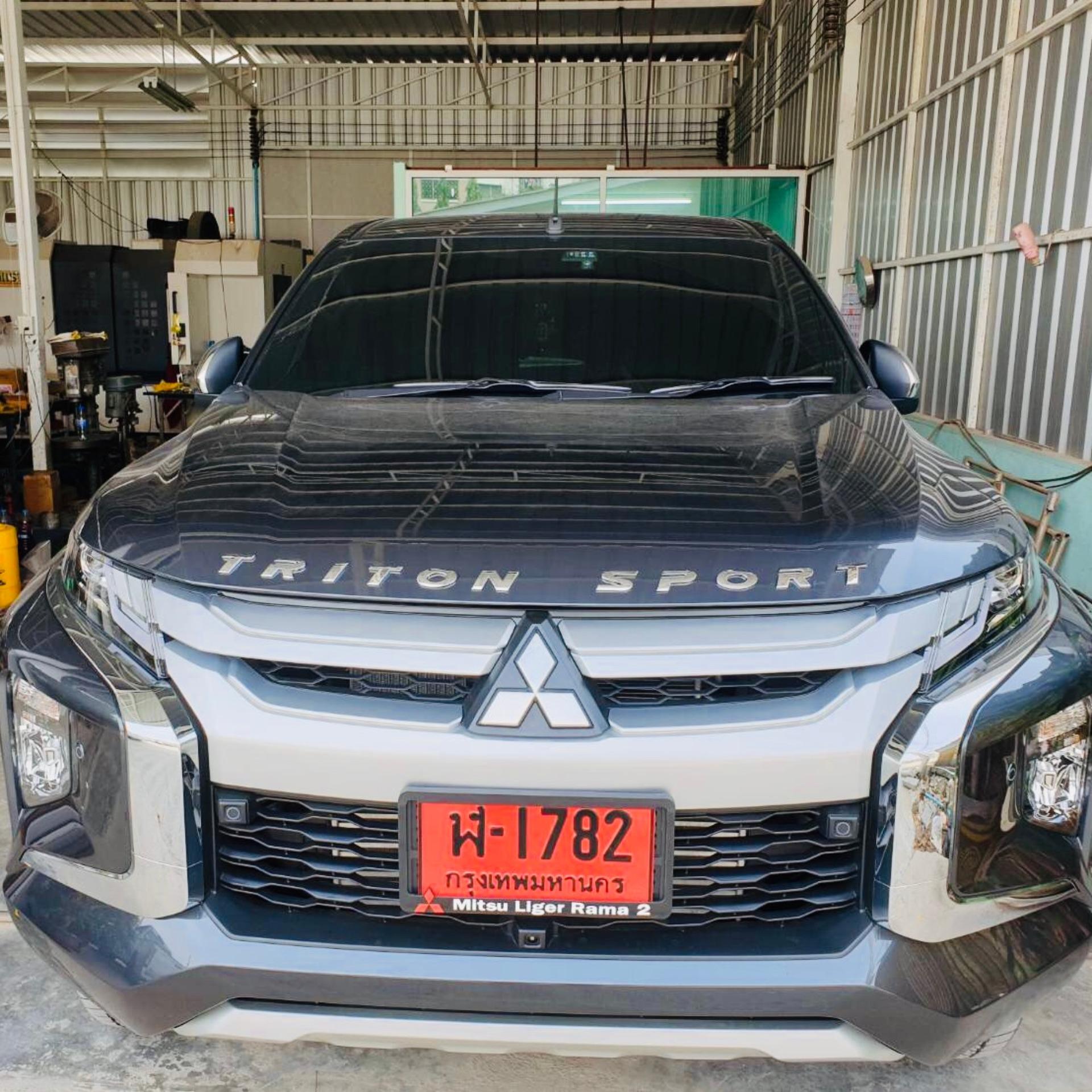 ตัวหนังสือ Triton Sport 3มิติ สีโครเมียม (Chrome)