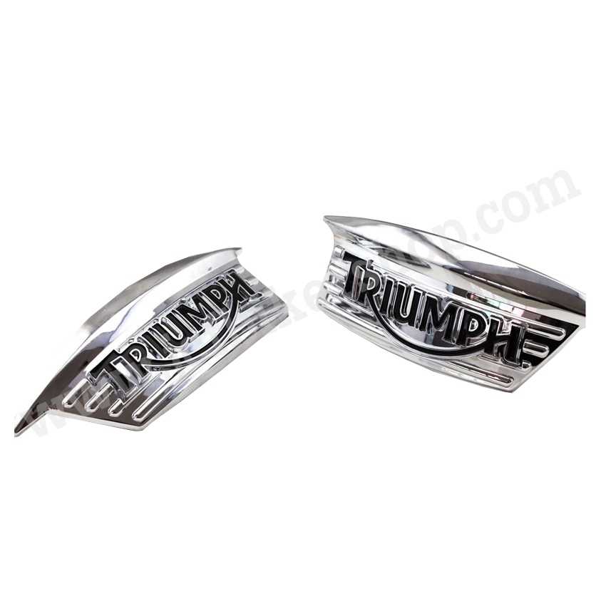 สติ๊กเกอร์โลโก้ตัวหนังสือ TRIUMPH พลาสติก Chrome.