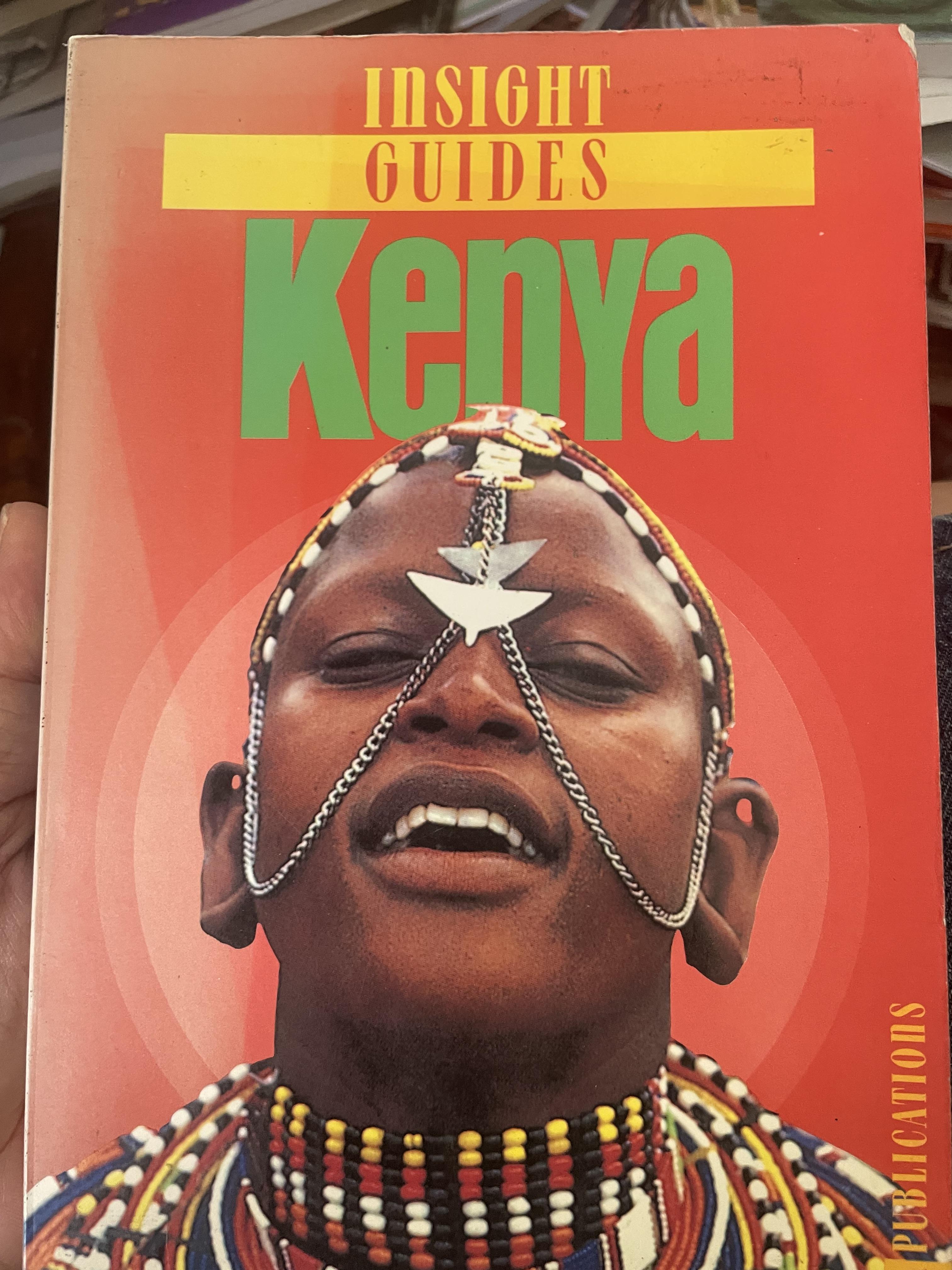 KENYA. Insight Guides 3 กก.