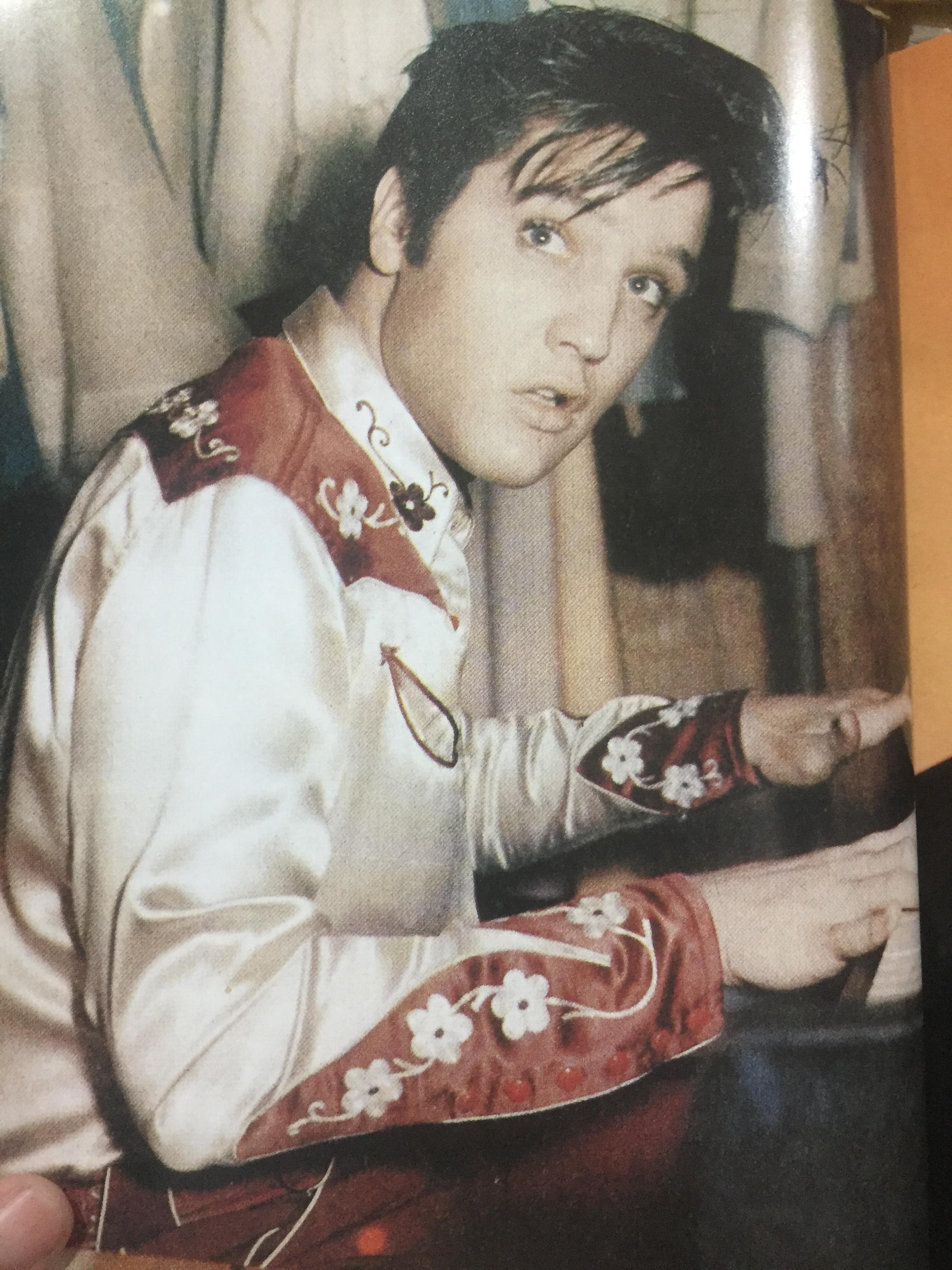 ELVIS. ELVIS PRESLEY KING OF ROCK ‘ N’ ROLL. 4 กก.