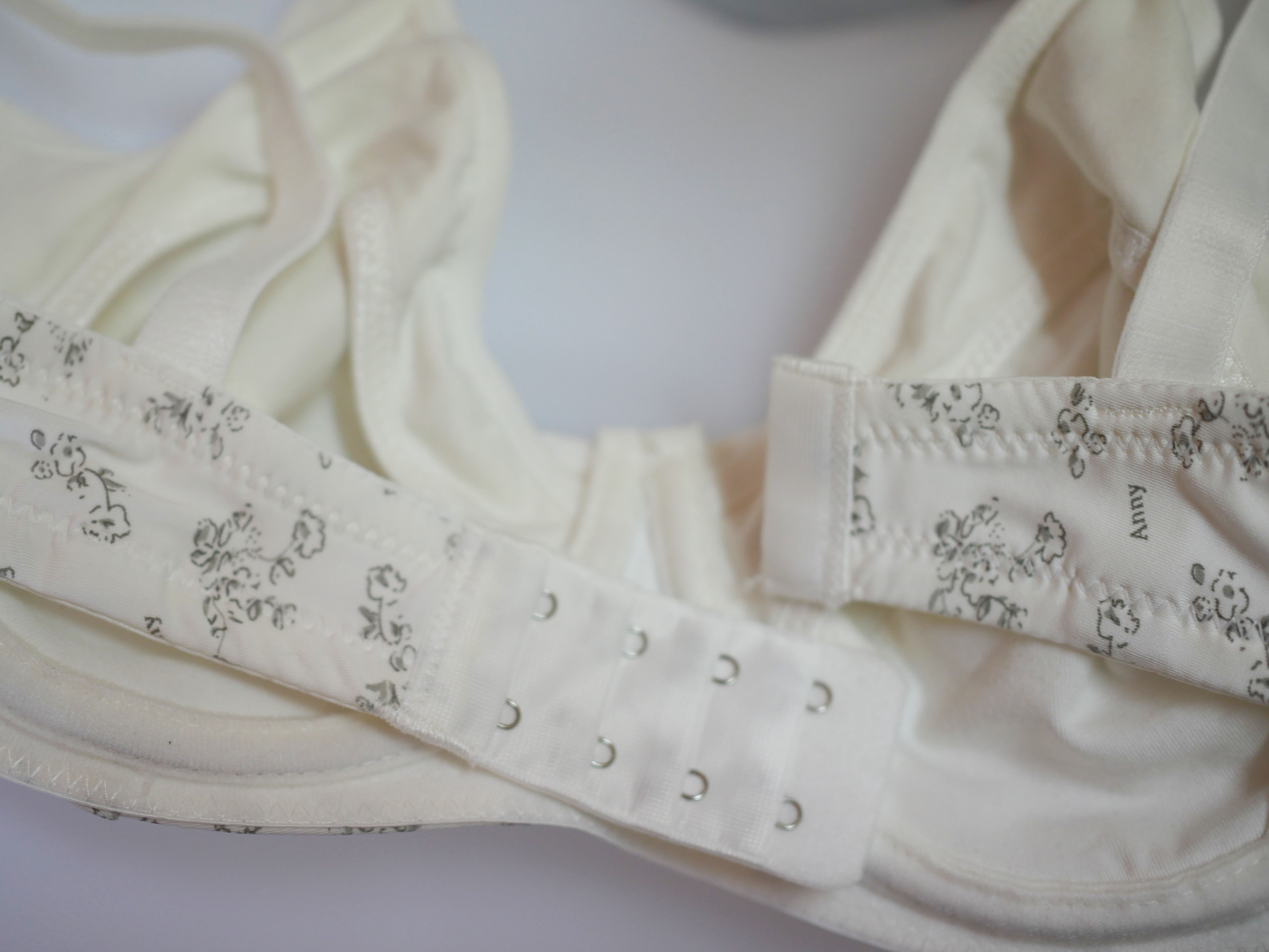 A530_[Size-42/95-สีขาว]_เสื้อชั้นในให้นม-มีโครง