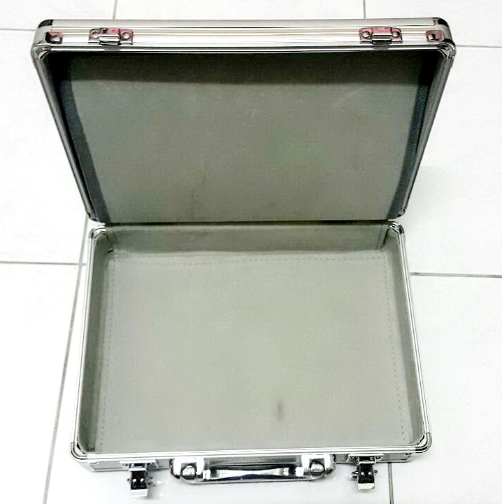 กล่องอลูมิเนียม 22x30x9