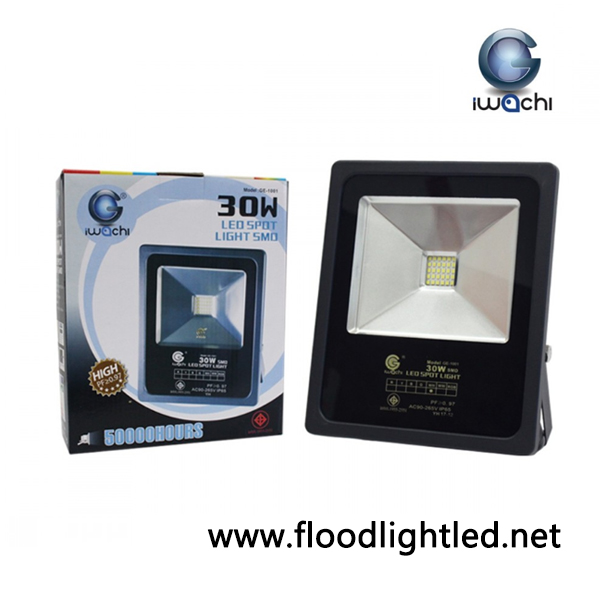 สปอร์ตไลท์ LED 30W รุ่น SPL ยี่ห้อ IWACHI (แสงส้ม)