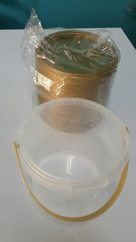 กล่องกลมพลาสติกฝาทอง