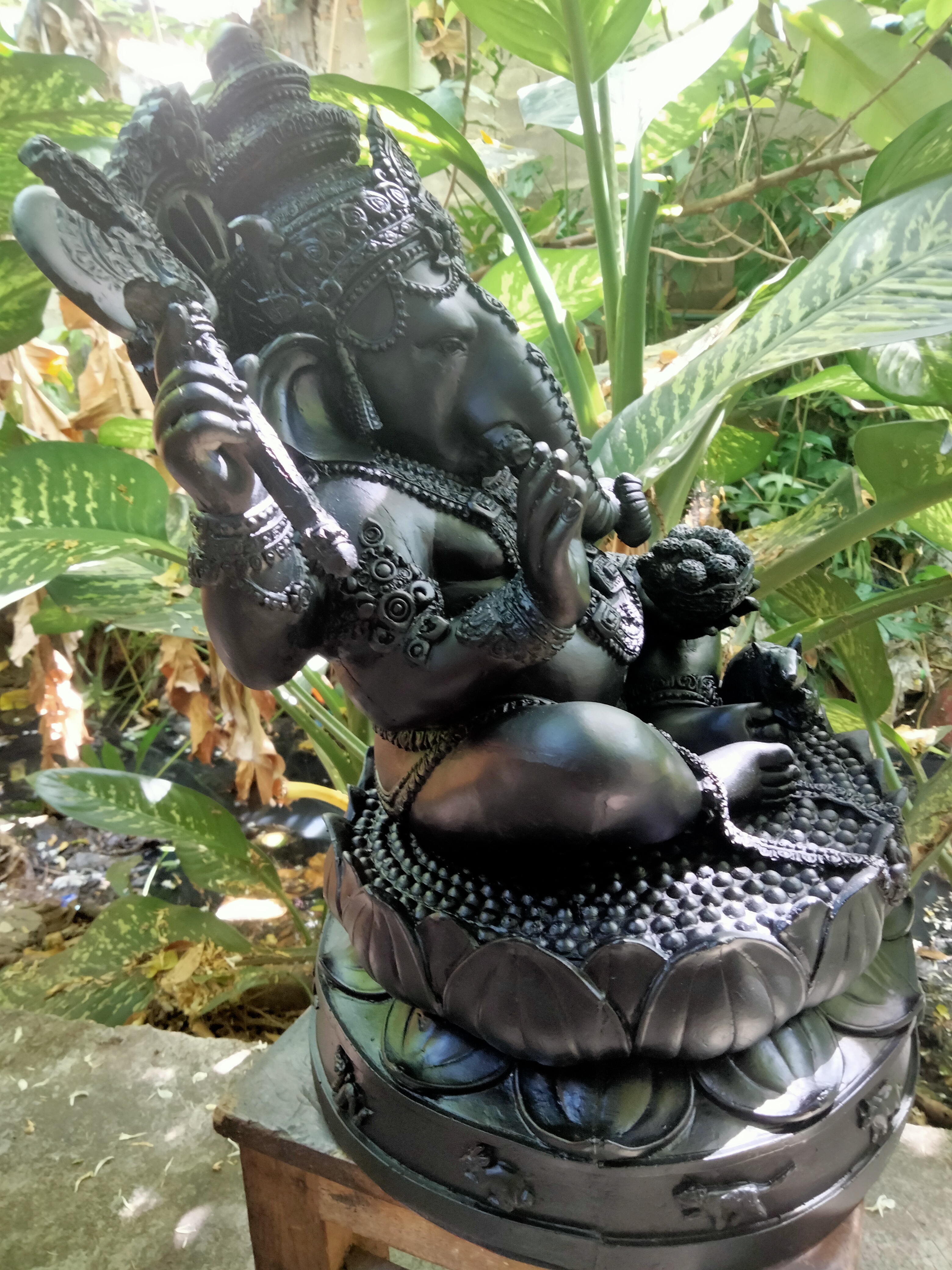 พระพิฆเนศองค์ดำ ราหู เหมาะสำหรับผู้เกิดวันพุธกลางคืนเป็นที่สุด....!!