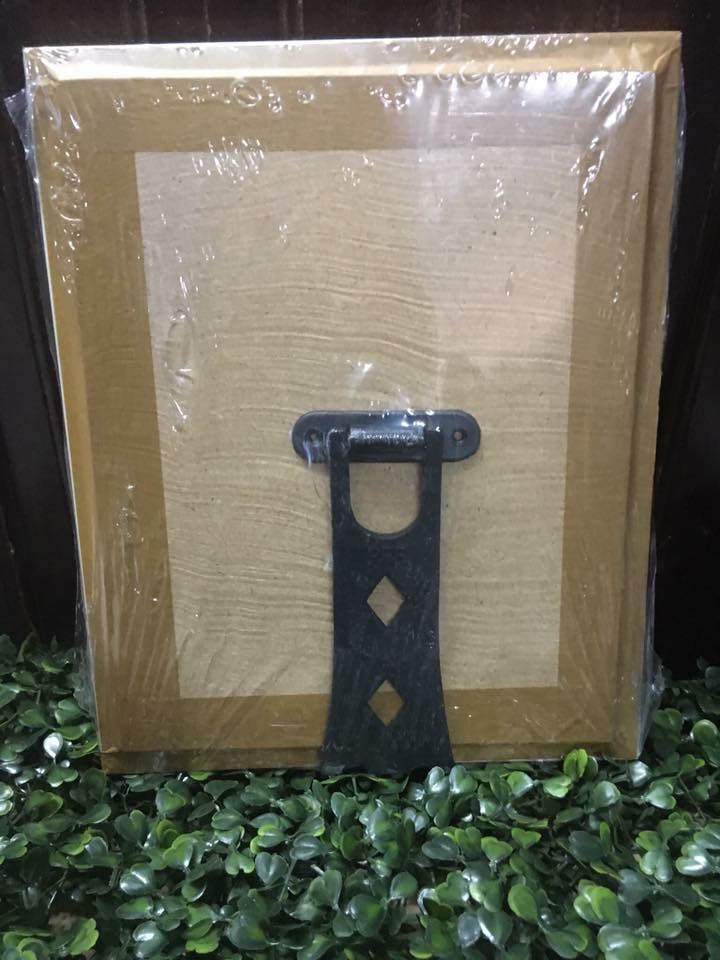 กรอบรูปพญานาค ขดองค์เป็นเลข8 เขียวใส