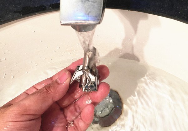 กรรไกรตัดขนจมูก