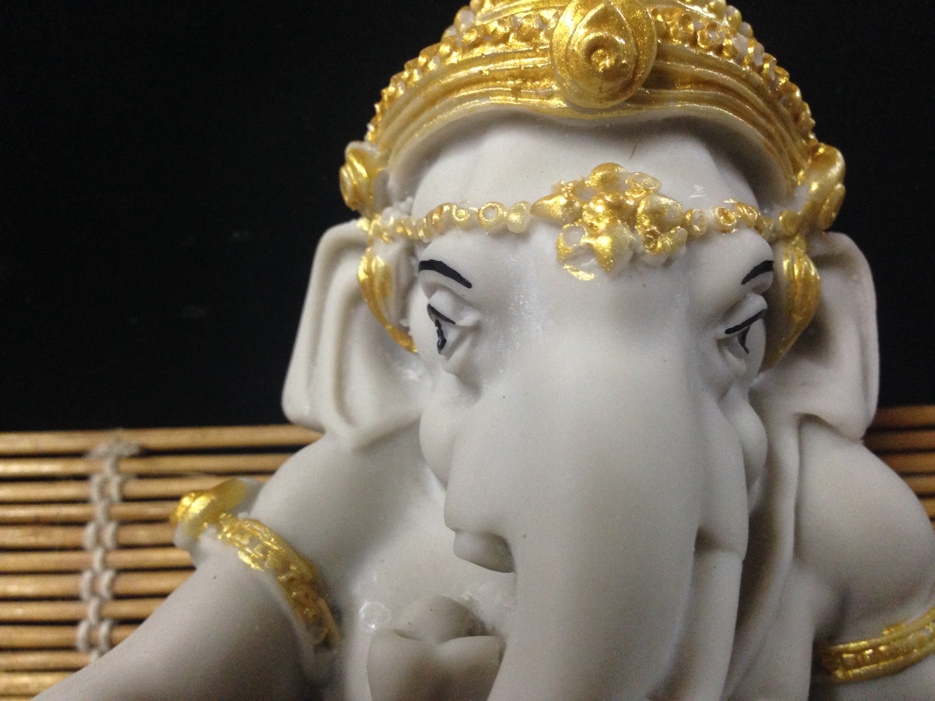 พระพิฆเนศวร์ ปางนั่งเอกเขนก 2 กร รุ่นประทานพร