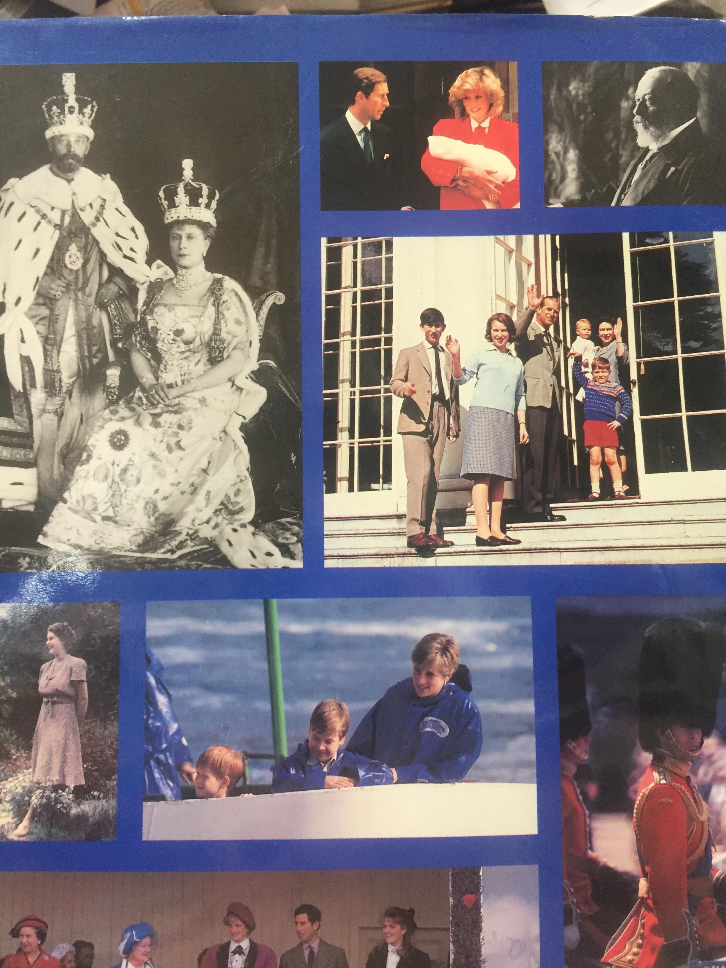 THE ROYAL FAMILY ALBUM. BY HELEN DIGBY. 0 กก.
