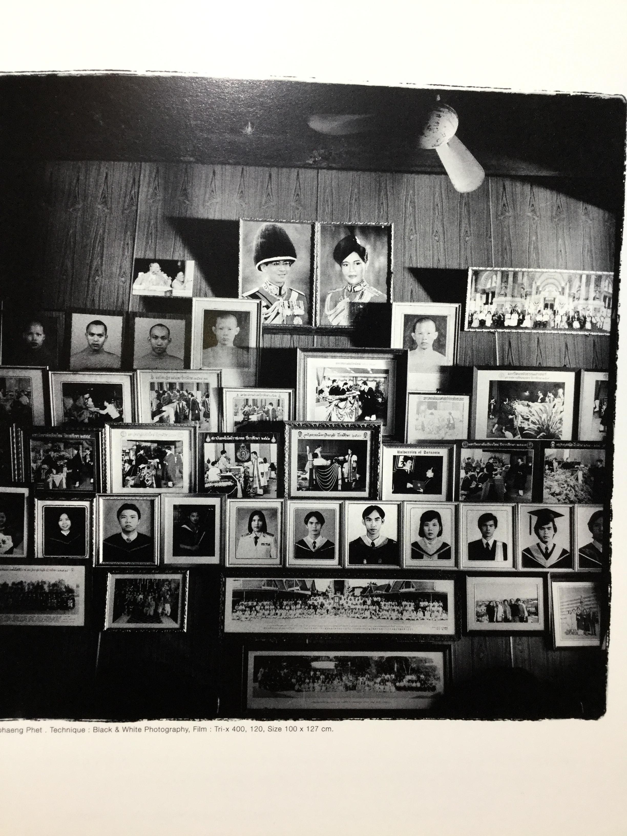 ภาพเล่าเรื่อง พระเจ้าอยู่หัวในดวงใจ Our Beloved King ผู้เขียน Anuchai Secharunputong 0 กก.